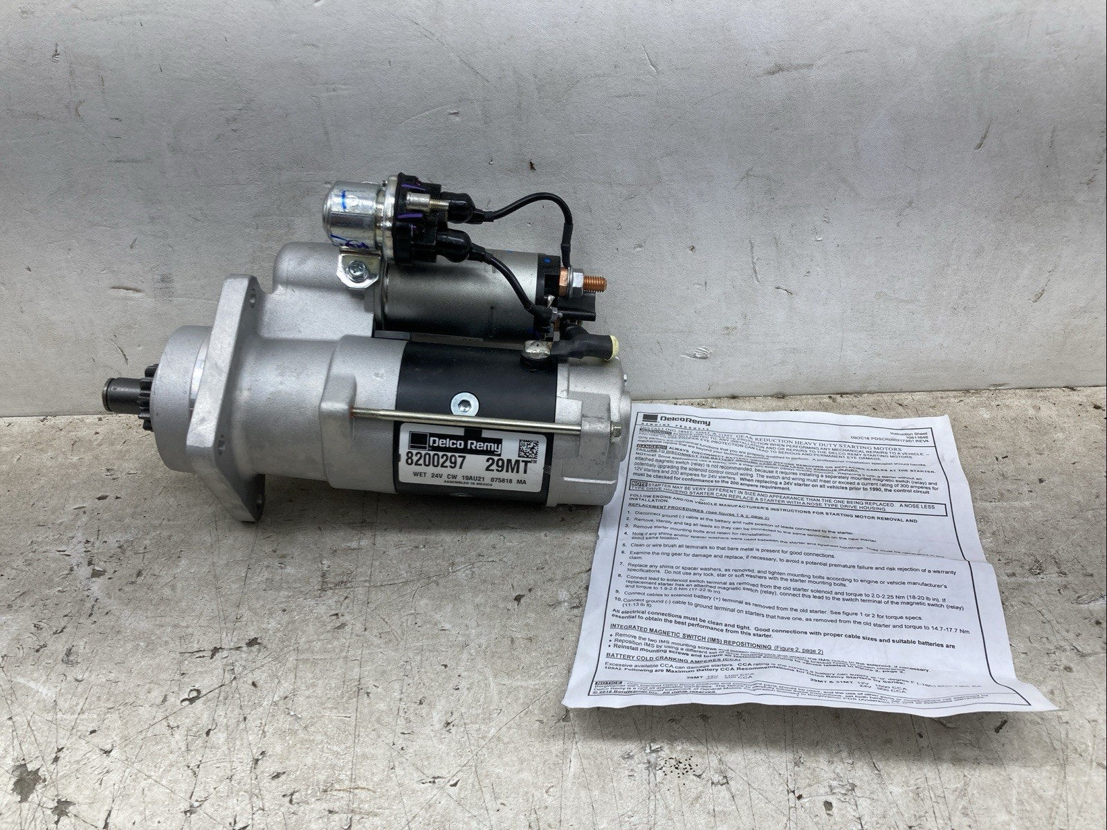 Delco Remy 24V 4kW Heavy Duty Starter Motor 8200297 (New Old Stock) Delco Remy 24V 4kW Heavy Duty Starter Motor 8200297 (New Old Stock)