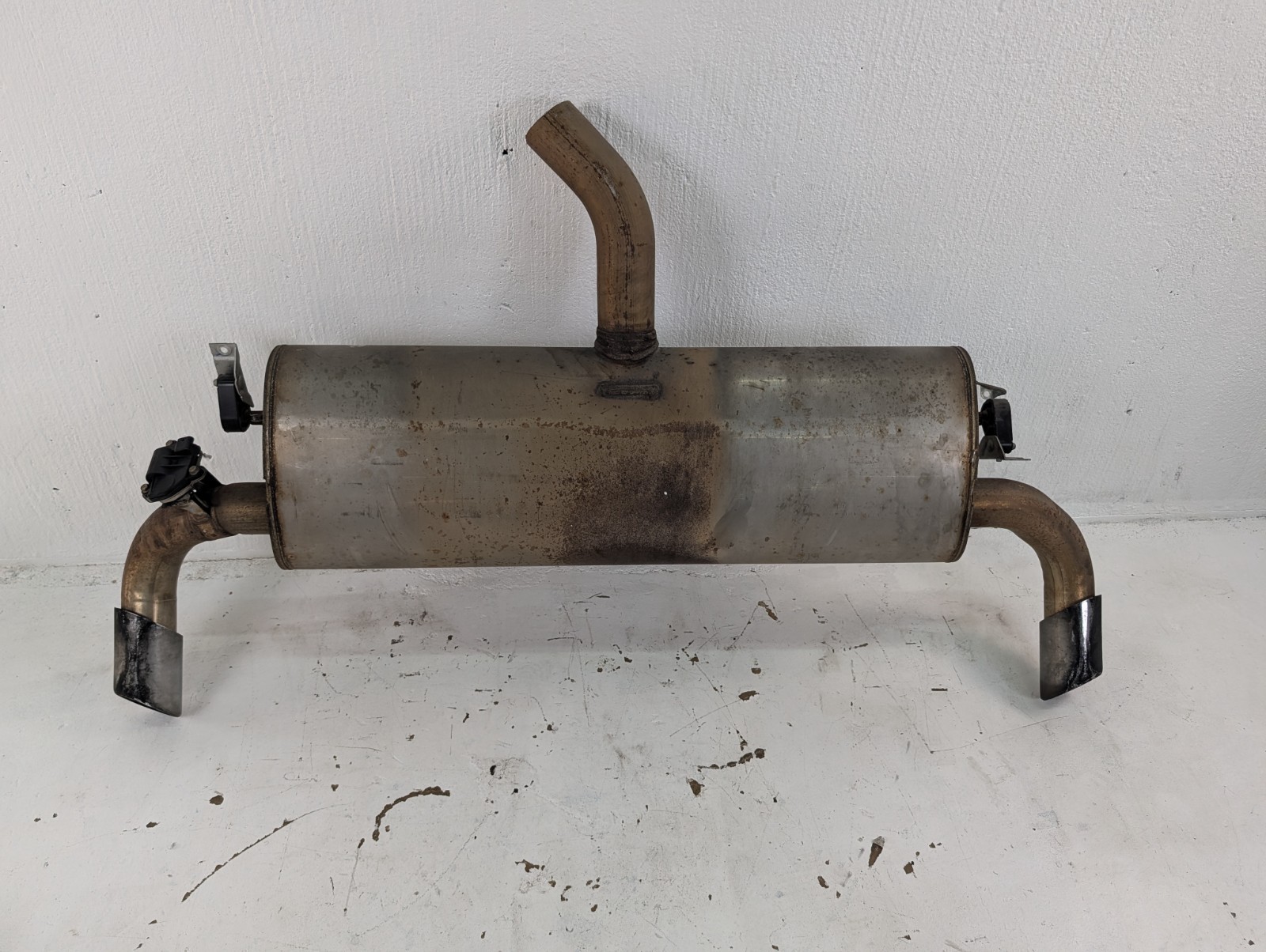 2014-2018 BMW X5 F15 Dual Exhaust Muffler Mufflers Assembly w/ Valves OEM