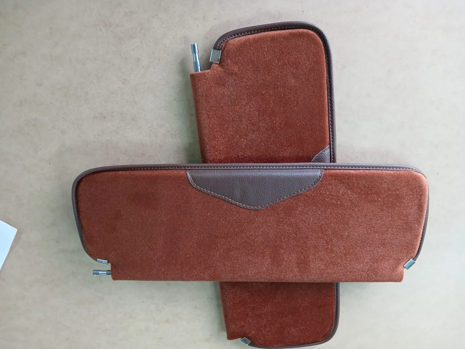 Chevrolet Stylemaster Series Sunvisors brown LH RH Two pin pair 1946-1948