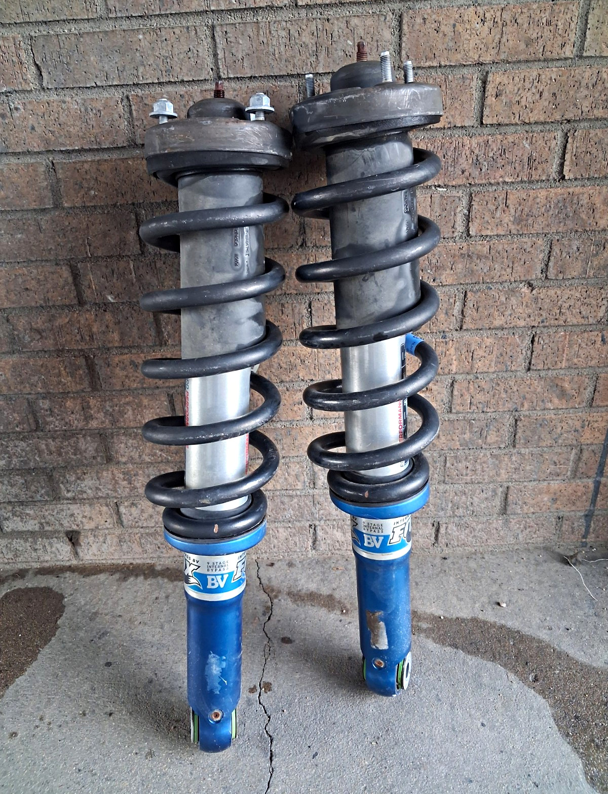 2017-2020 Ford F150 Raptor Front FOX Coil-over Shock Assemblys Pair (Used) OEM 2017-2020 Ford F150 Raptor Front FOX Coil-over Shock Assemblys Pair (Used) OEM