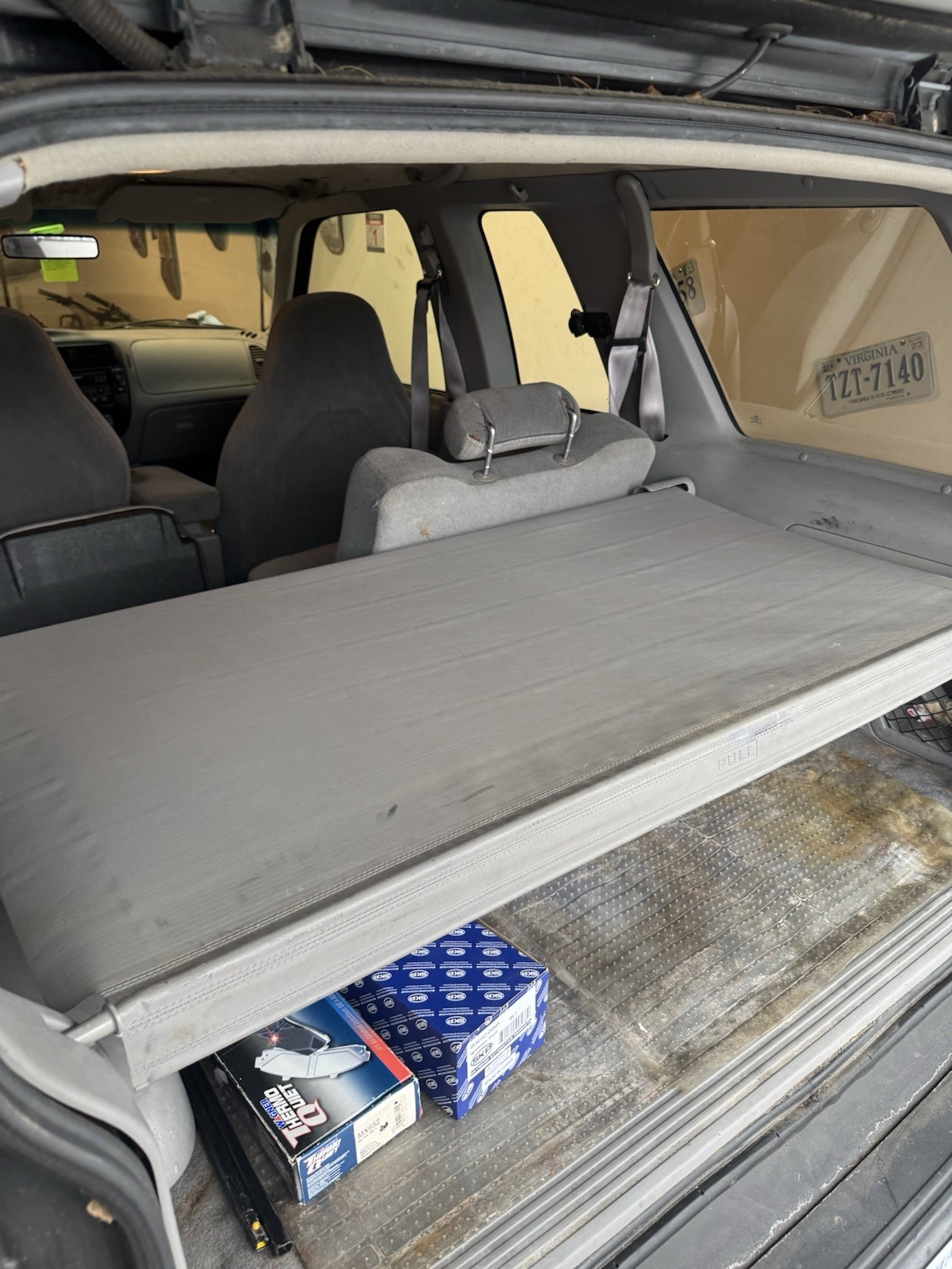 1996 Ford Explorer Sport Rear Cargo Cover Tan Shade Security NOS 1996 Ford Explorer Sport Rear Cargo Cover Tan Shade Security NOS