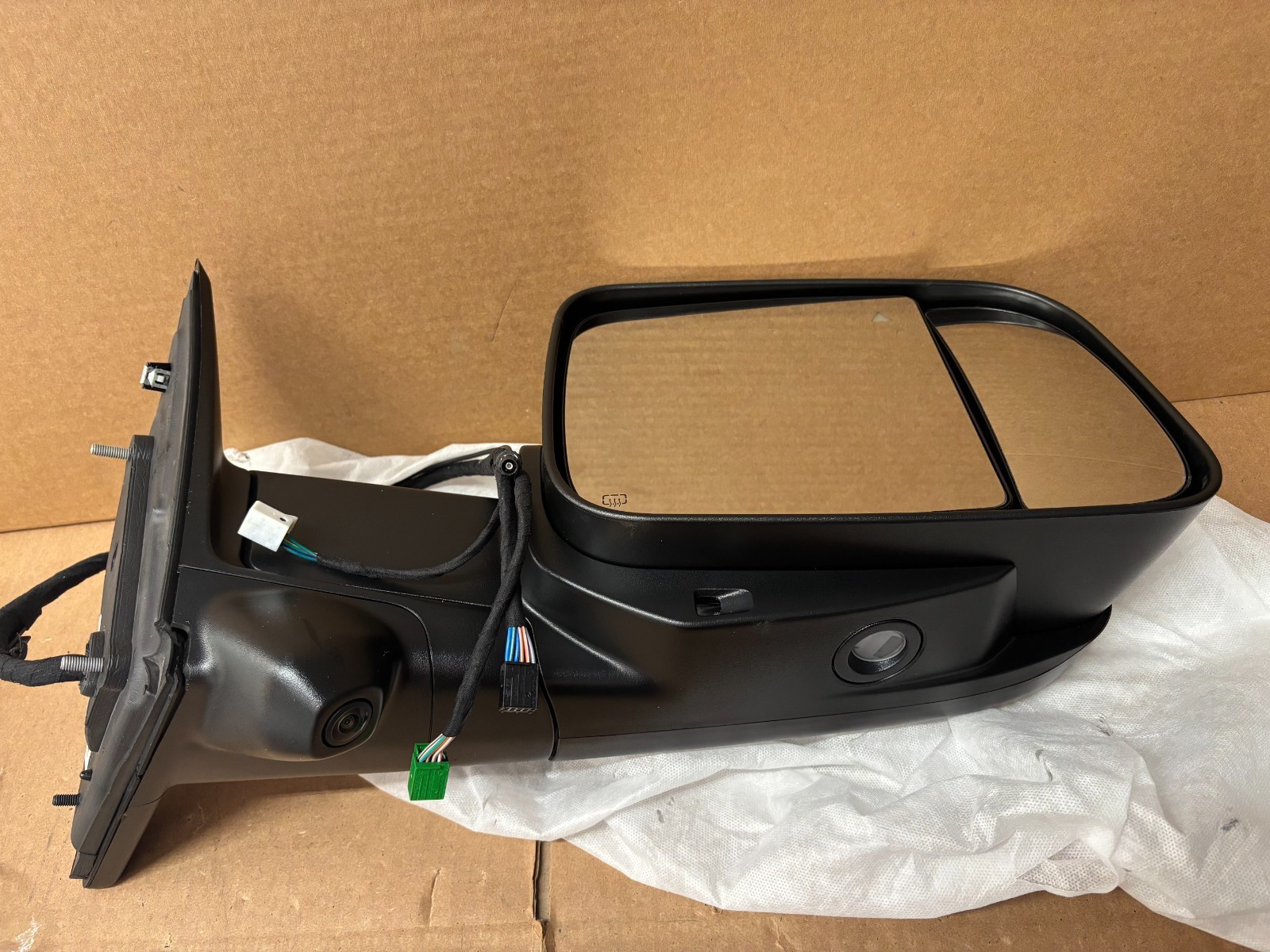 2019-22 Ram 2500 Right Side Signal Towing Door Mirror OEM Blind Spot Camera 2019-22 Ram 2500 Right Side Signal Towing Door Mirror OEM Blind Spot Camera