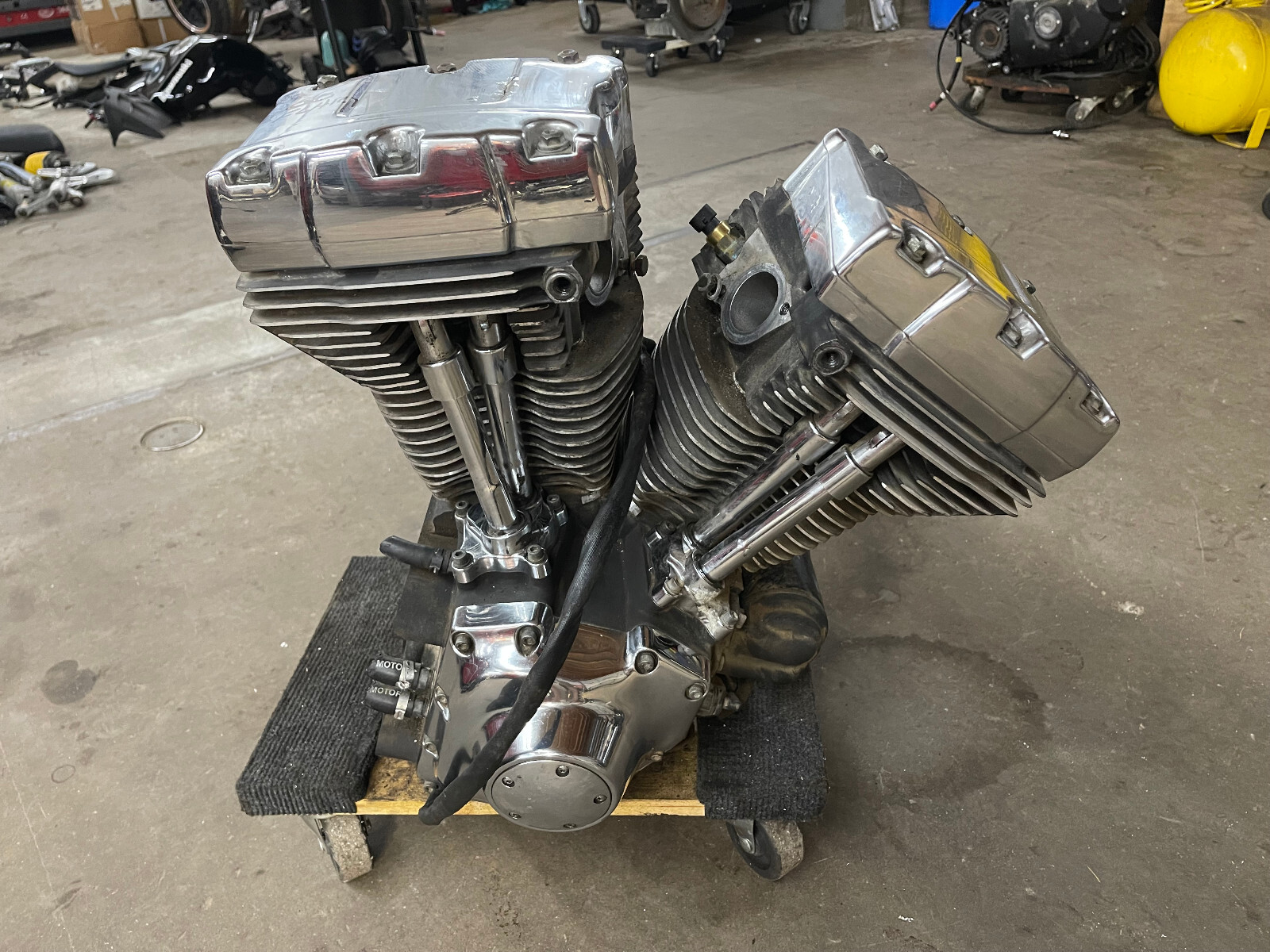 1999-2005 Harley Davidson Road King FLHRI Electra 88