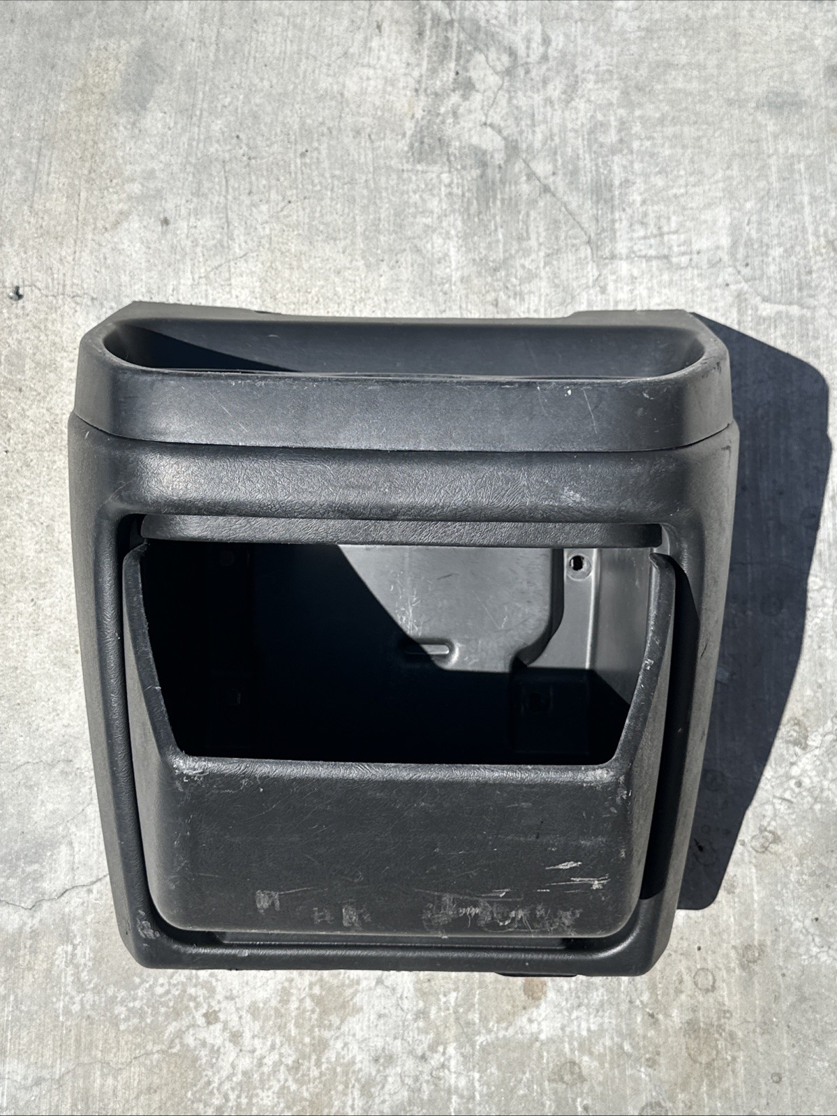 2003-2025 Chevy Express GMC Savanna Front Floor Console Cupholder 25730883 OEM 2003-2025 Chevy Express GMC Savanna Front Floor Console Cupholder 25730883 OEM