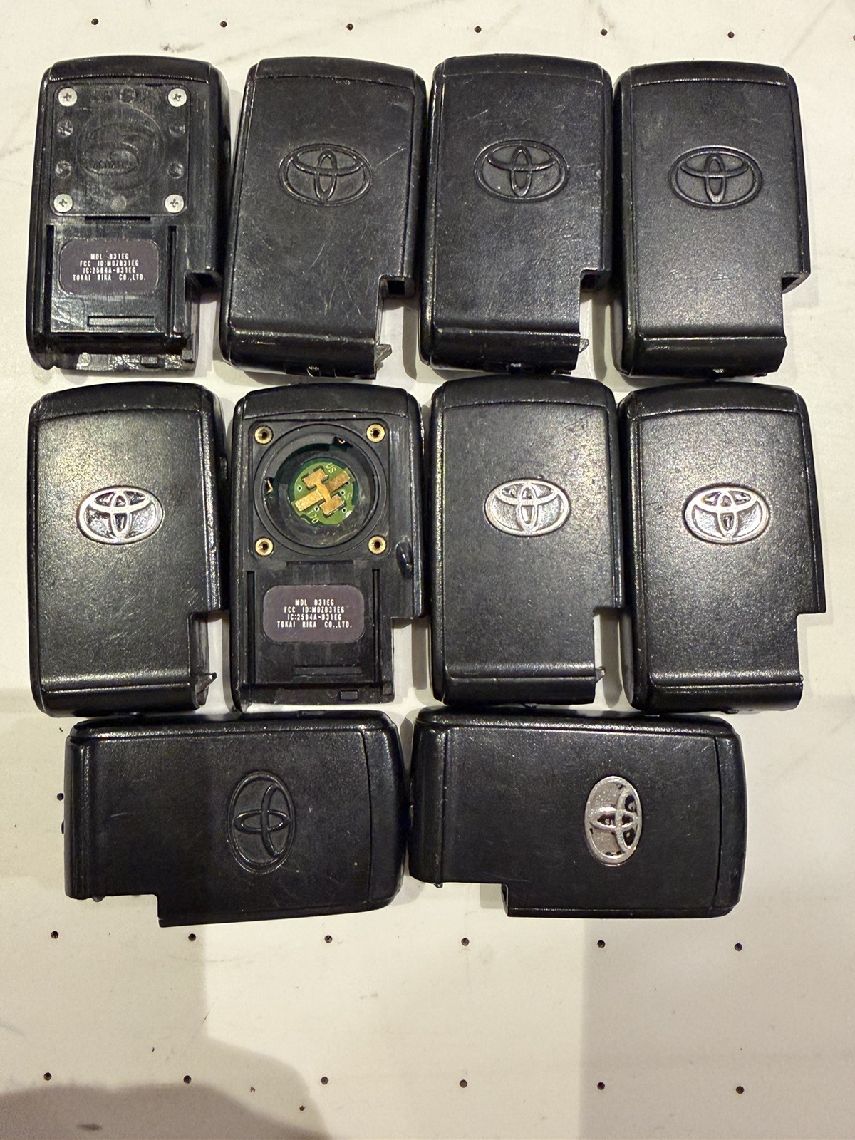 Lot of 10 04-09 Toyota Prius Key Fobs OEM used some of them have missing parts