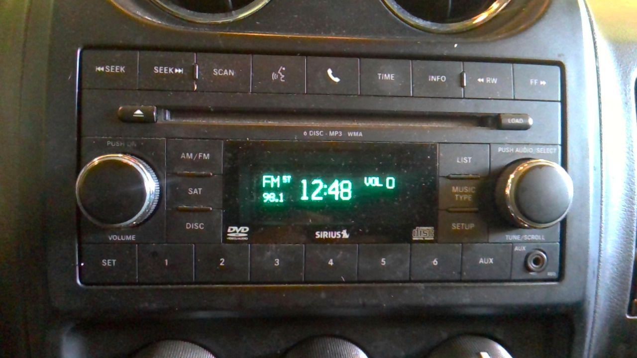 TESTED GOOD 2009 2010 Jeep Patriot Radio Receiver AM FM