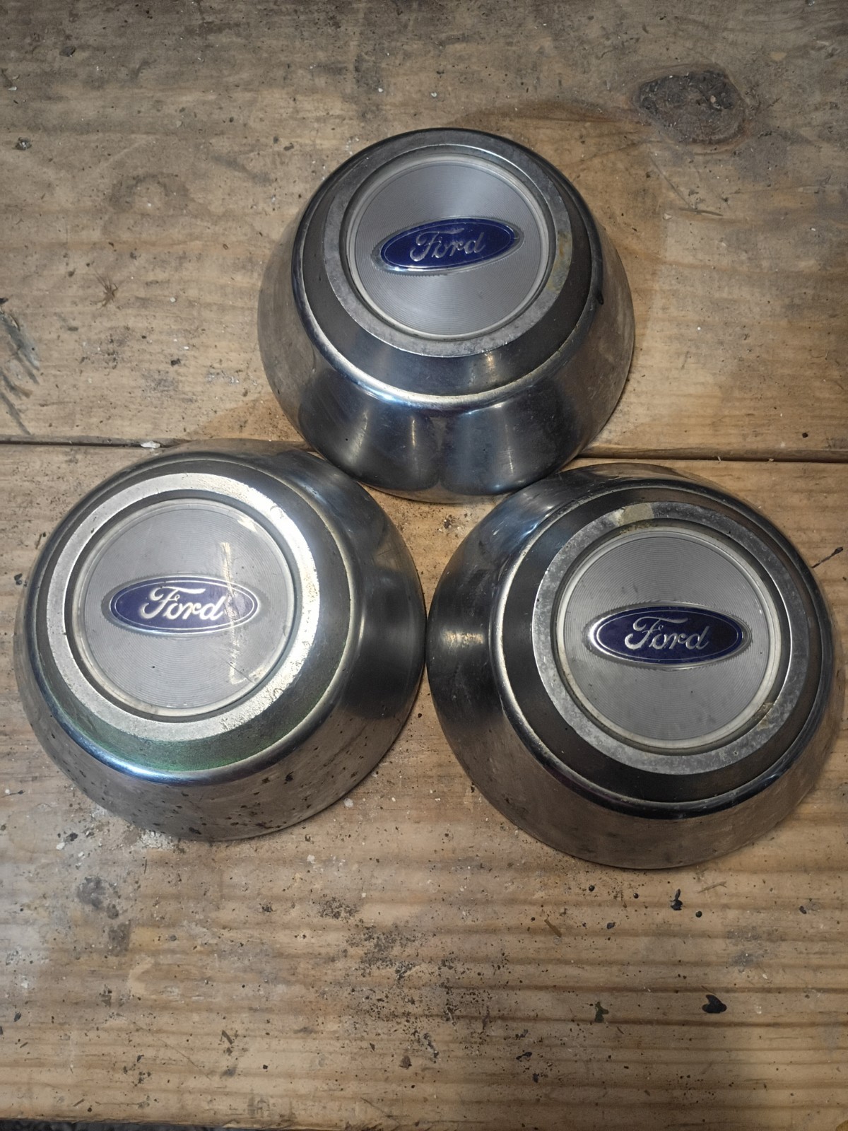 (3) Vintage 1980-1991 Ford Crown Vic Victoria LTD Blue Oval Center Cap Wheel Cap (3) Vintage 1980-1991 Ford Crown Vic Victoria LTD Blue Oval Center Cap Wheel Cap
