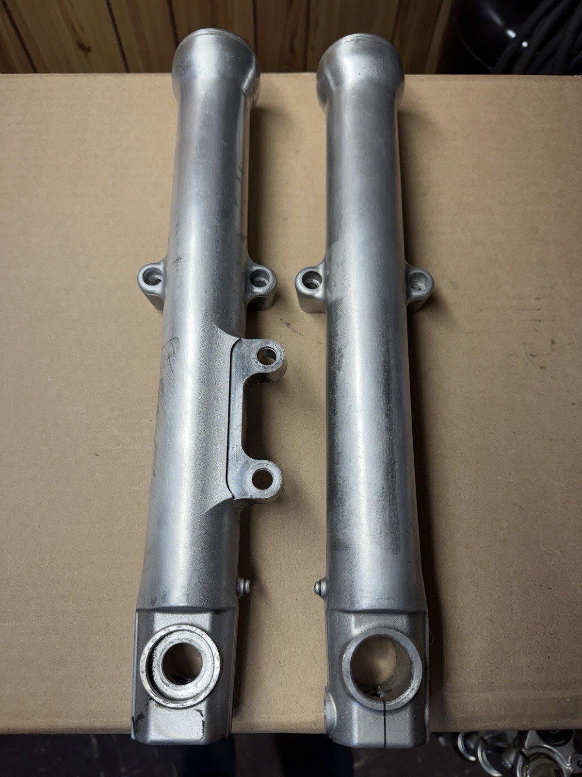 Harley Davidson OEM 39MM Sportster Dyna Lower Fork Sliders 45947-04 & 45948-04