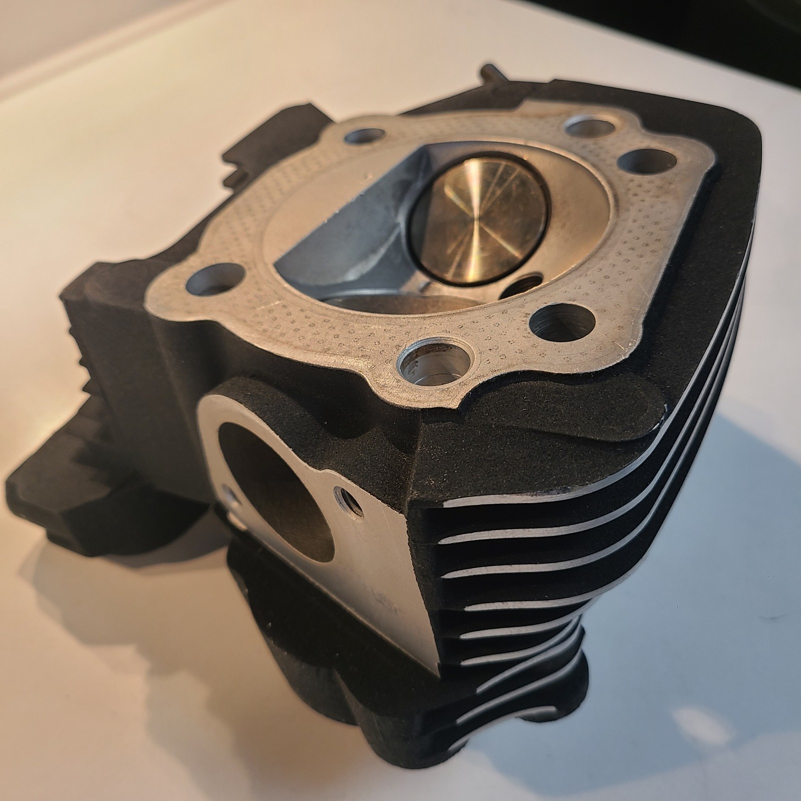 HARLEY DAVIDSON EVO -- FRONT CYL. HEAD -- 16721-84C --- TAKE OFF