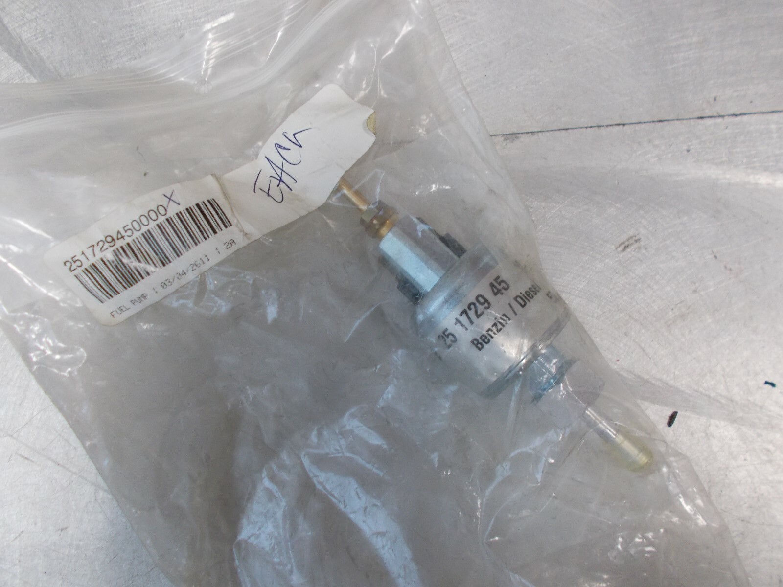 F53) Eberspacher Fuel Pump 251729450000