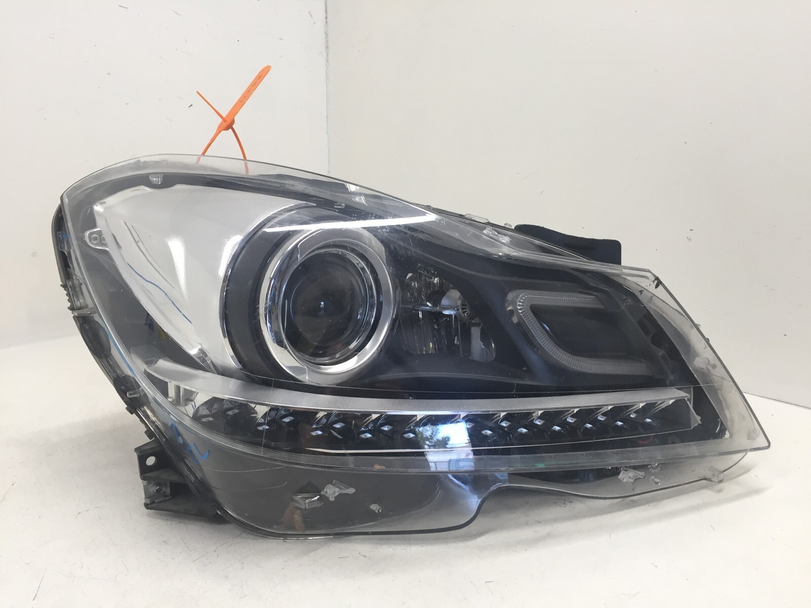 Headlight Damaged Right Passenger Side RH Mercedes Benz C-Class 12-15 CAPA Headlight Damaged Right Passenger Side RH Mercedes Benz C-Class 12-15 CAPA