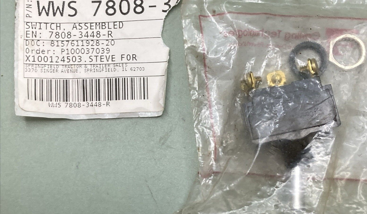 NEW CARLING TECHNOLOGIES 7808-3448-R TOGGLE SWITCH LIGHTED GREEN/AMBER 18V