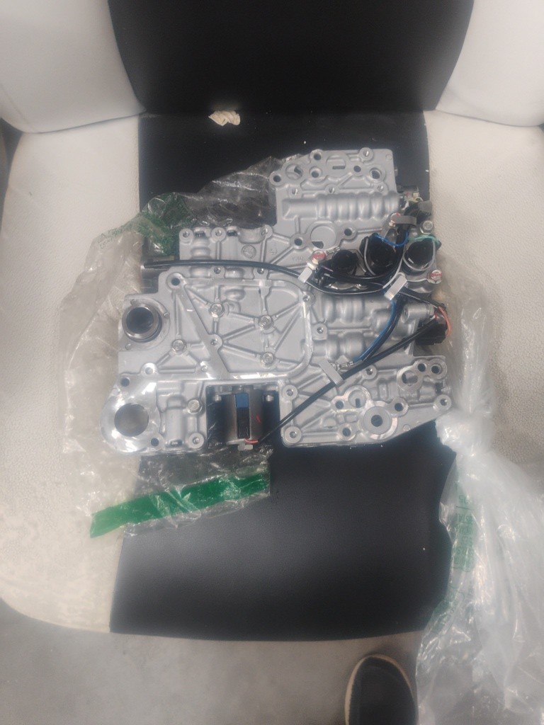 2010 SUBARU OUTBACK 2.5 L , REMANUFACTURED VALVE BODY CVT TRANSMISSION - (NOTES)