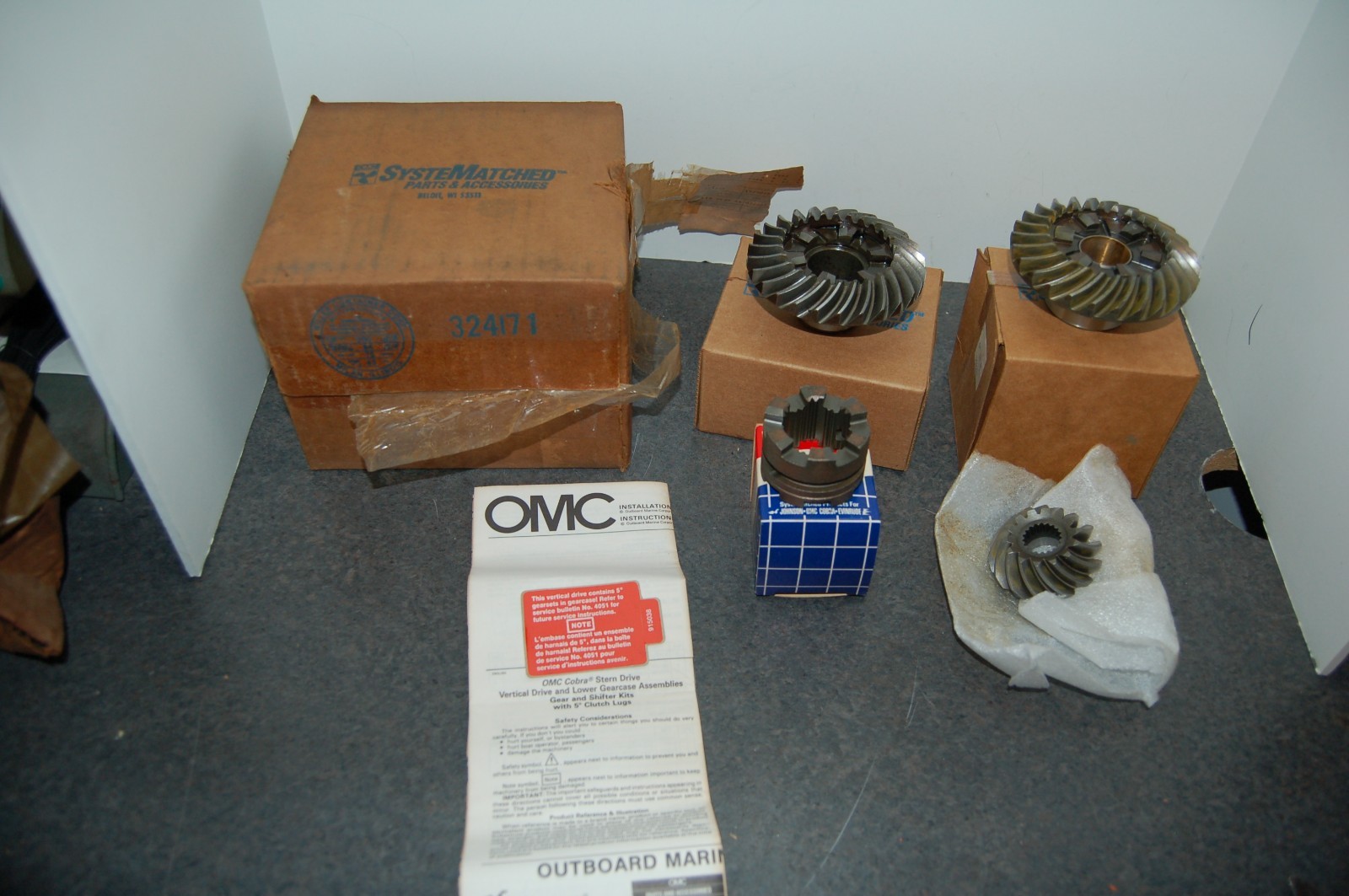 NOS OMC 986980 Gear Set Cobra V6 V8 NEW 14/26 Gears &1 3/16