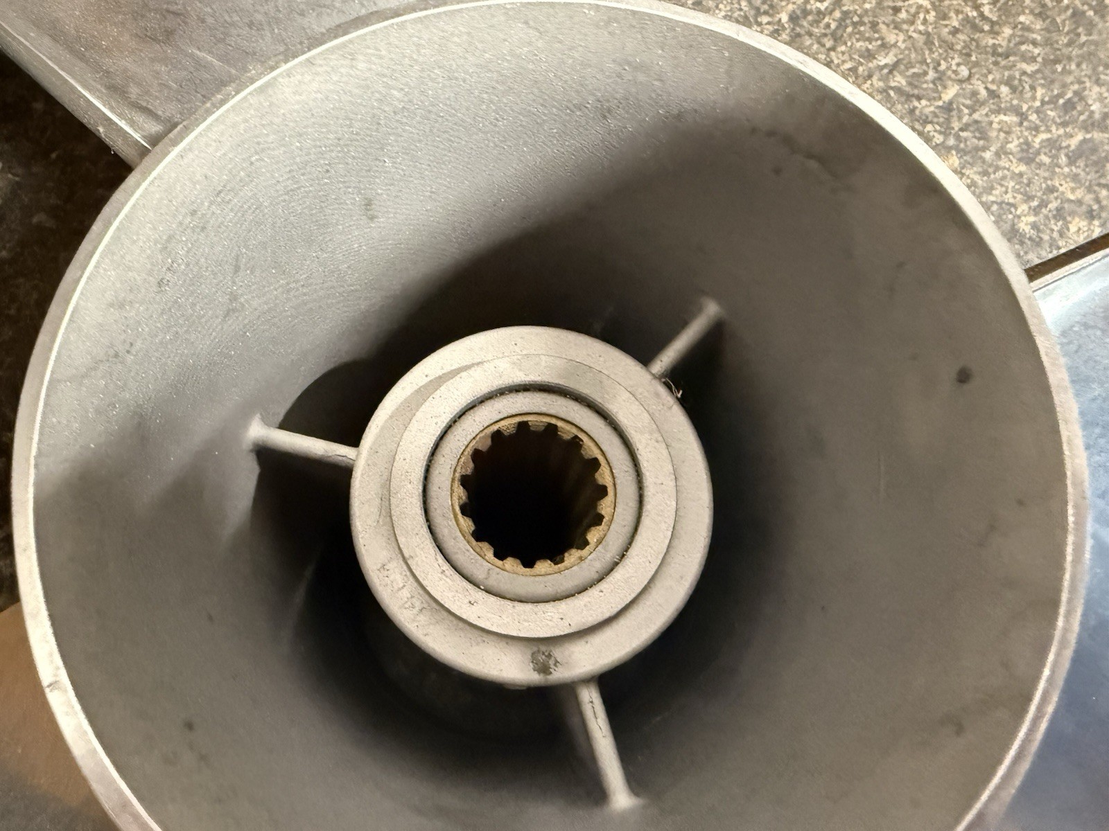Suzuki Boat Propeller 3x16x18.5 L counter rotating 
