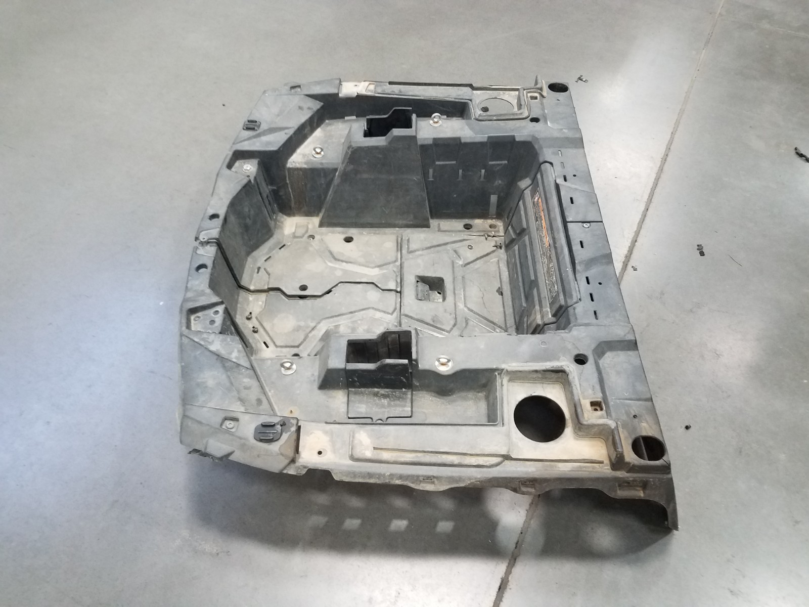 #83186 E2 - 2021 19 20 22 Polaris RZR XP Turbo Rear Trunk Bed Box