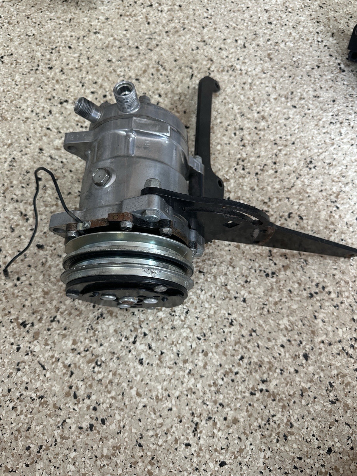 Vintage Air Sanden SD 508 Compressor From 1968 Camaro May Fit Other Engines Vintage Air Sanden SD 508 Compressor From 1968 Camaro May Fit Other Engines