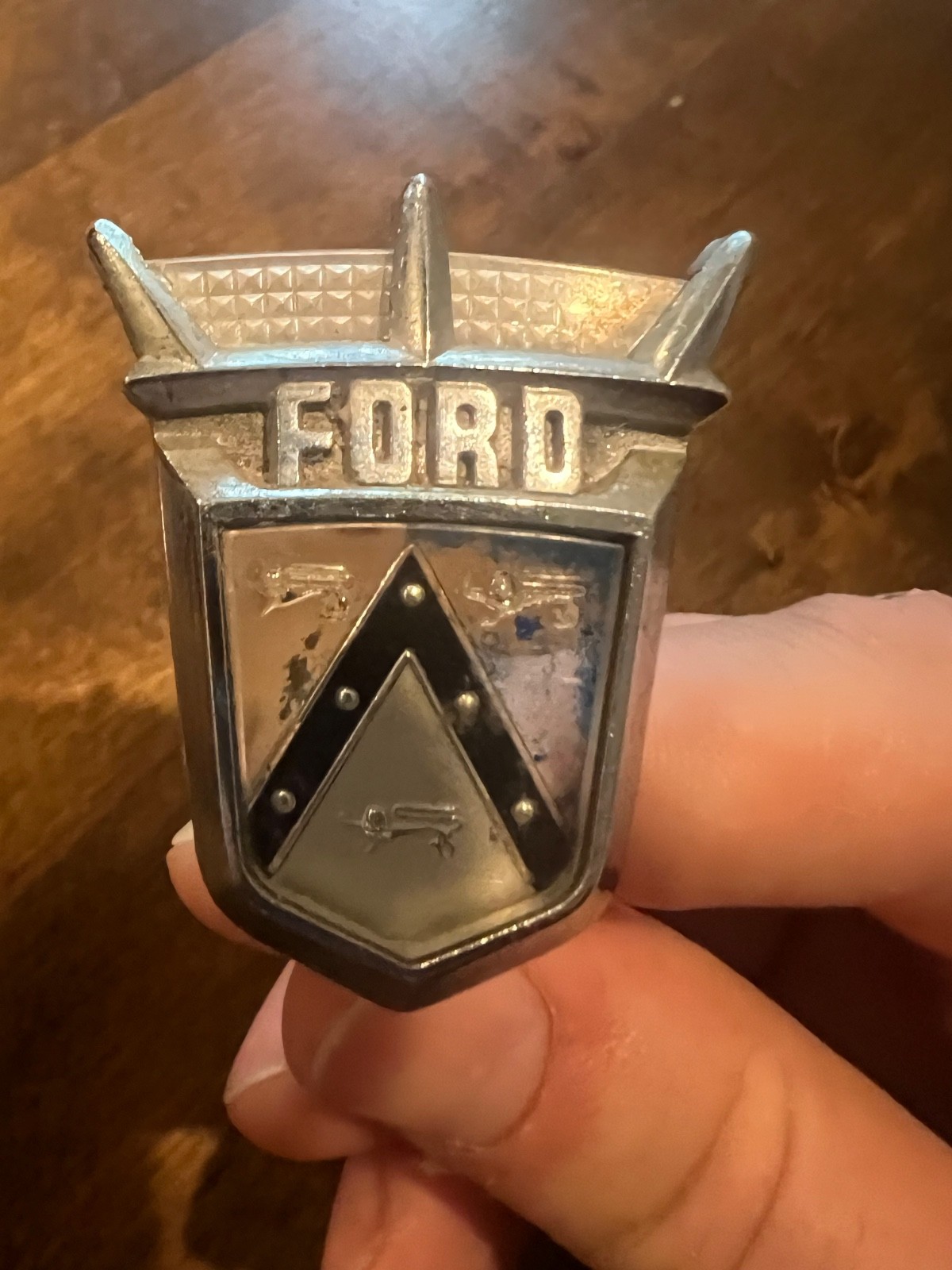 Ford 1950\'s Vintage Emblem Badge - Missing Paint, but in Good Condition Ford 1950\'s Vintage Emblem Badge - Missing Paint, but in Good Condition