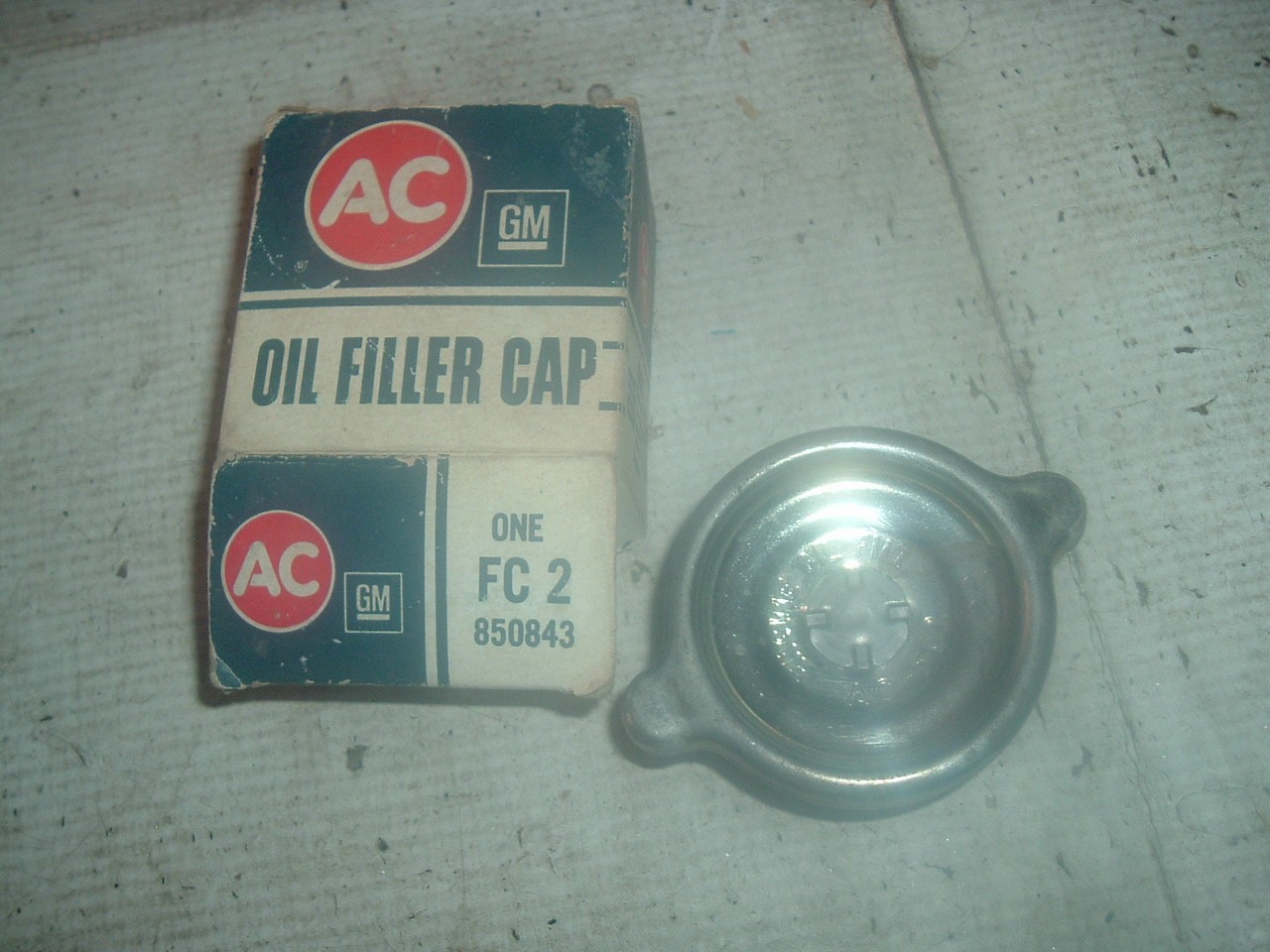 1965 66 67 Corvette 396 427 Nova Chevelle FC2 Oil Filler Cap 850843 FC-2 new gm 1965 66 67 Corvette 396 427 Nova Chevelle FC2 Oil Filler Cap 850843 FC-2 new gm