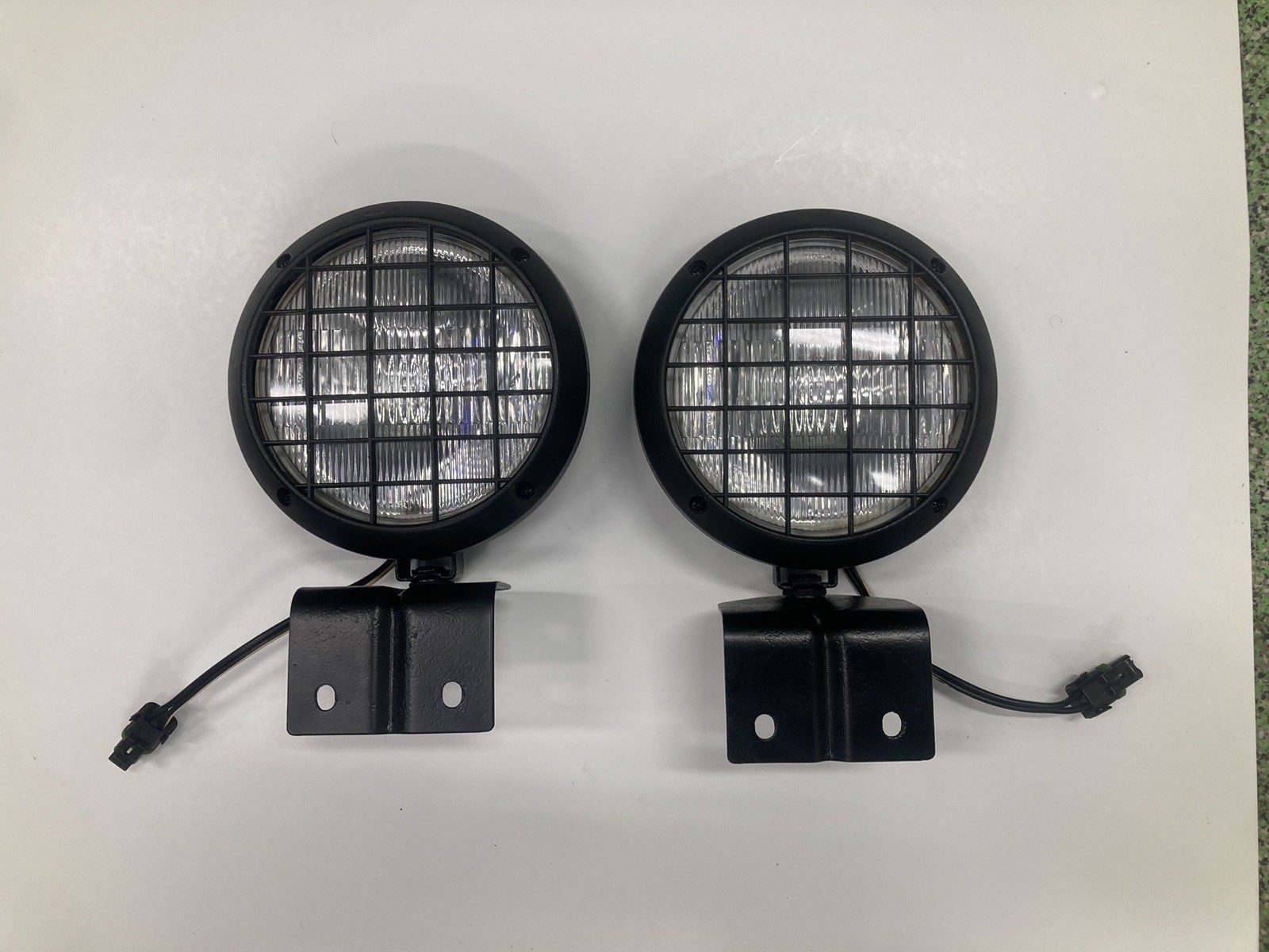 Jeep Wrangler YJ factory Sahara OEM Fog Lamps with brackets Jurassic Park 87-95