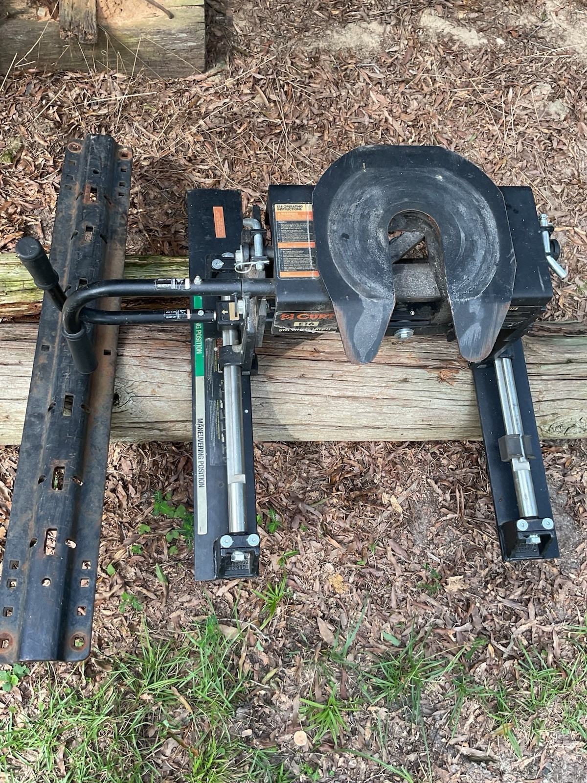 Curt Q20 5th Wheel Hitch Q20 5th Wheel Hitch | 20,000 lbs. Curt Q20 5th Wheel Hitch Q20 5th Wheel Hitch | 20,000 lbs.