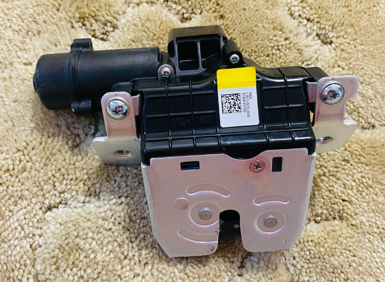 2021-2025 GENUINE OEM Kia sorento Trunk Lock Actuator Motor Latch 81800P2100 2021-2025 GENUINE OEM Kia sorento Trunk Lock Actuator Motor Latch 81800P2100