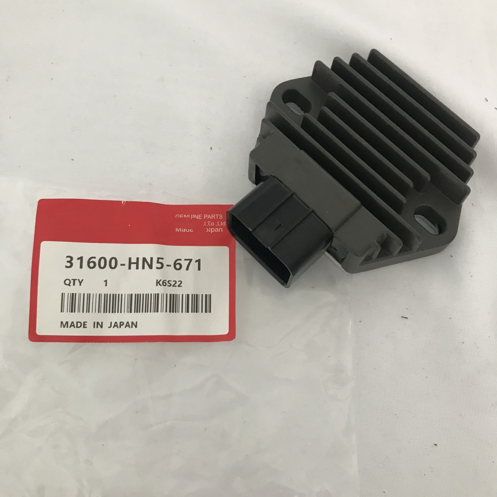 31600-HN5-671 Voltage Rectifier Regulator for 98-01 Honda Foreman 450 TRX450S ES 31600-HN5-671 Voltage Rectifier Regulator for 98-01 Honda Foreman 450 TRX450S ES