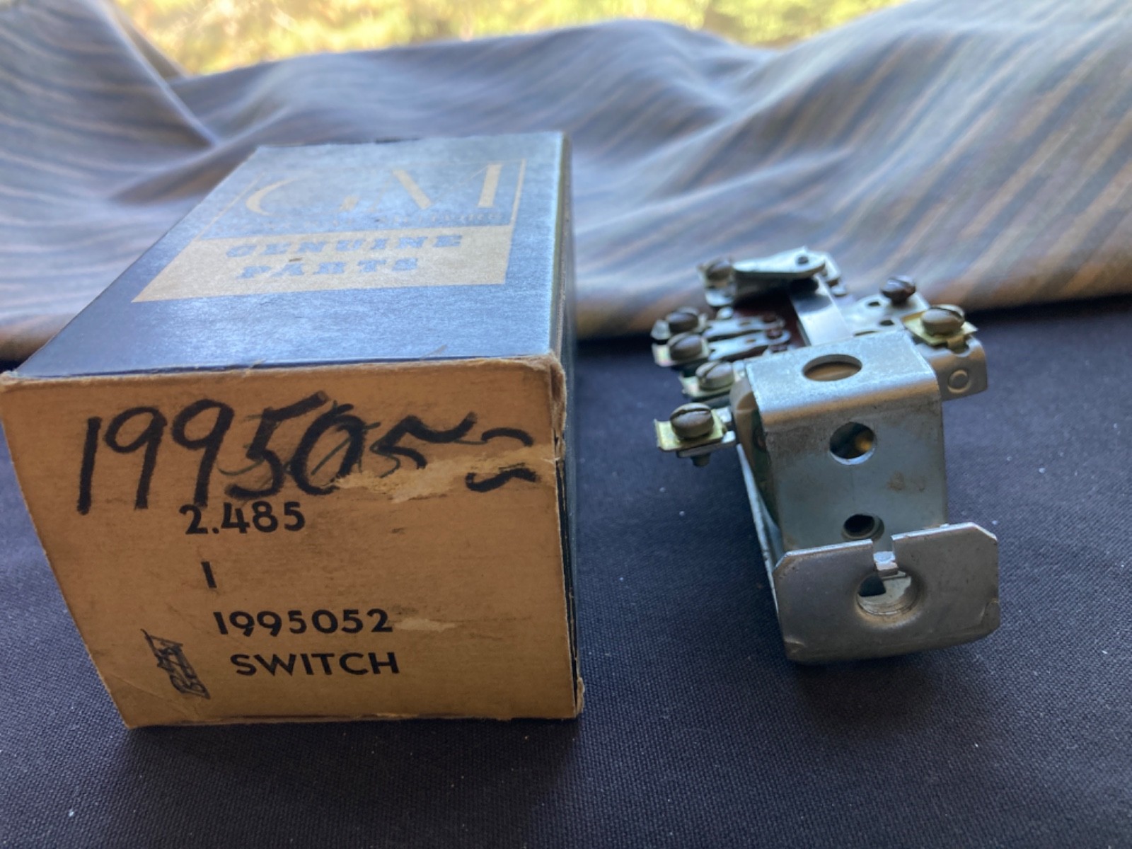 Pontiac 49-54 1949 1950 1951 1952 1953 1954 Headlight Switch  1995052