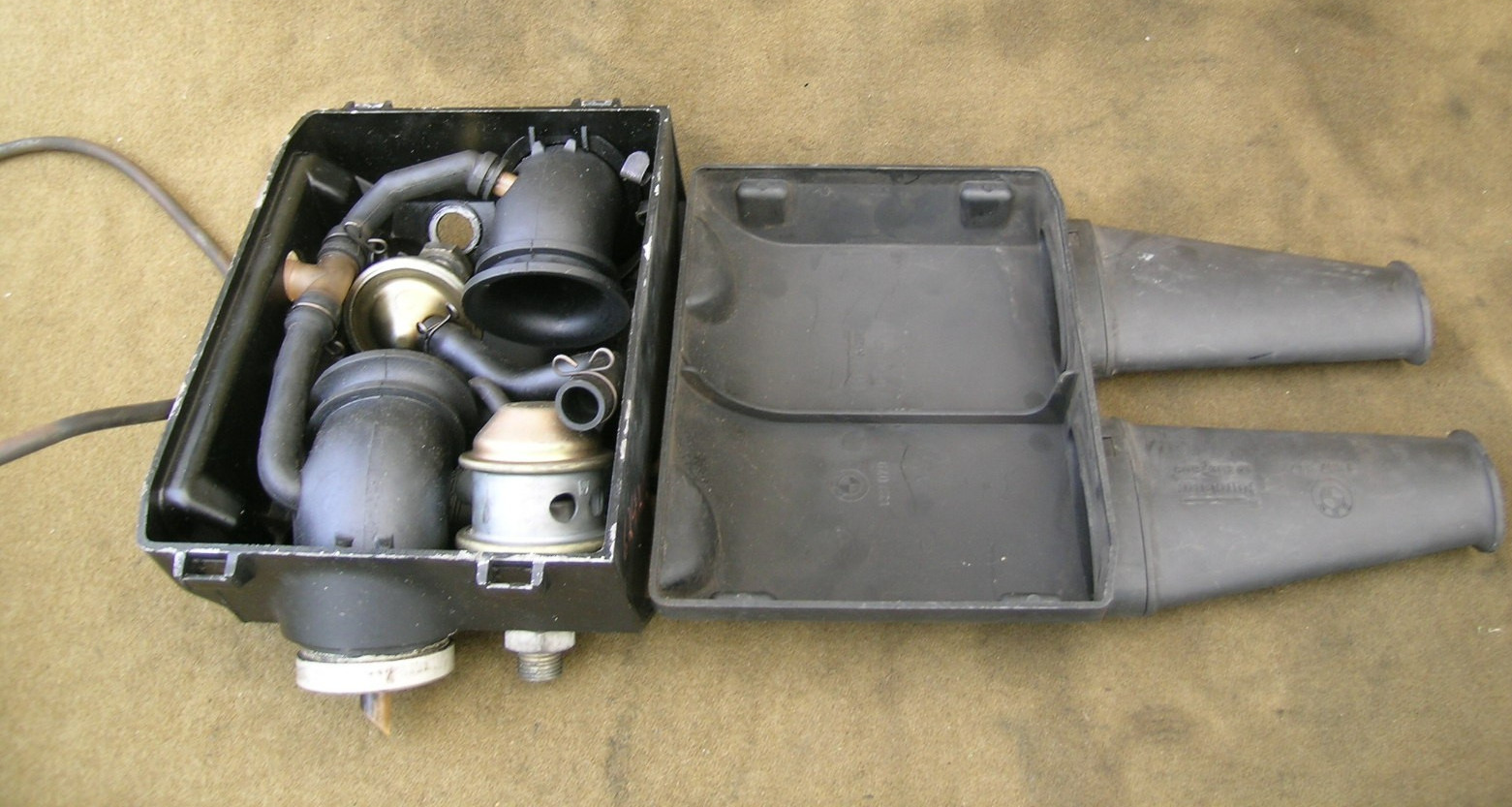BMW AIRHEAD 1981-1984 & ON AIRBOX, COMPLETE UNIT.