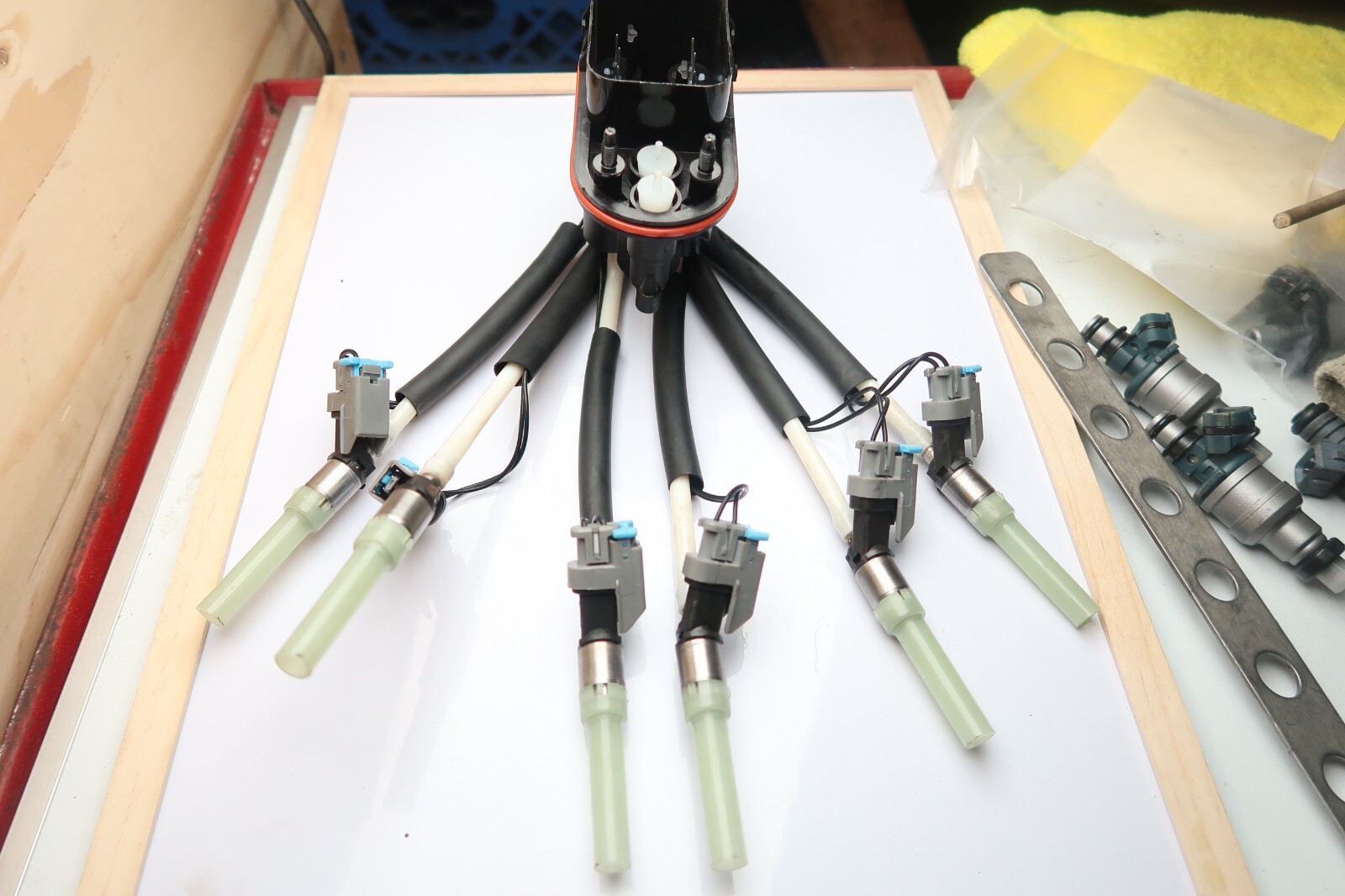 SPIDER FUEL INJECTORS FOR GMC JIMMY 96-05 V6 4.3  **SAME DAY SHIPPING