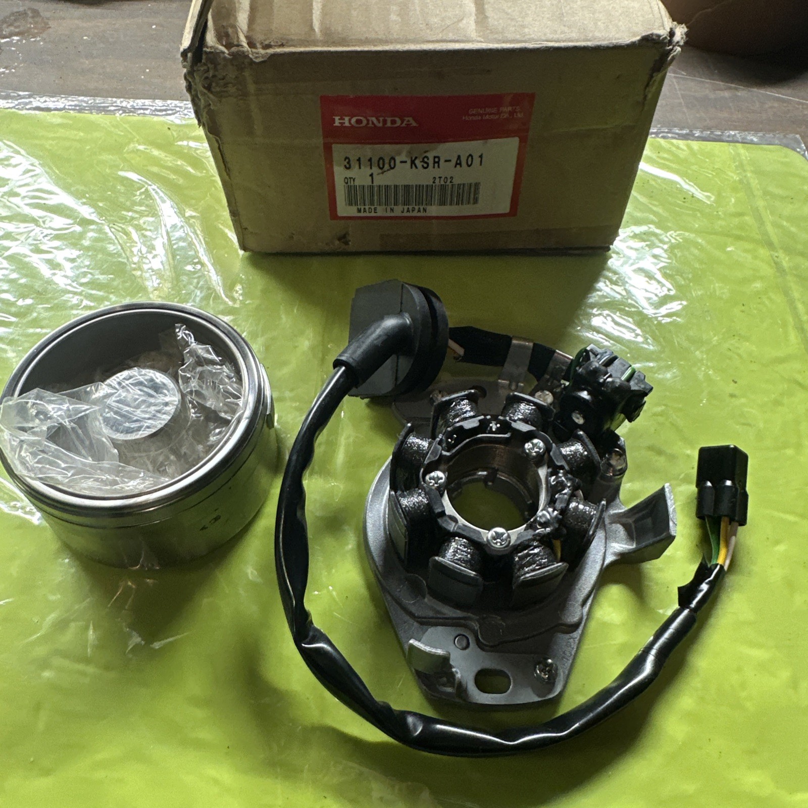 Honda CR125R Stator Flywheel Generator Ignition Coil OEM 31100-KSR-A01