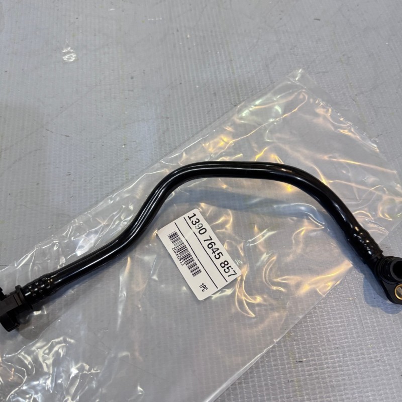 Breather Tube Fits BMW 2017-2021 13907645857