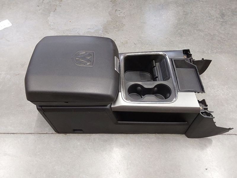 2013-2017 Dodge Ram 1500 2500 Pickup Front Floor Center Console AT 4x4 OEM
