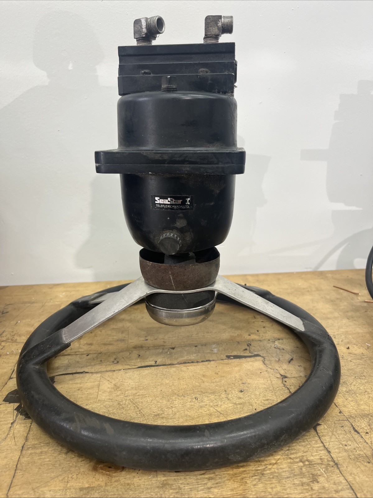 🔥SeaStar I Hydraulic Cylinder & Wheel, Used 🇺🇸 🔥SeaStar I Hydraulic Cylinder & Wheel, Used 🇺🇸