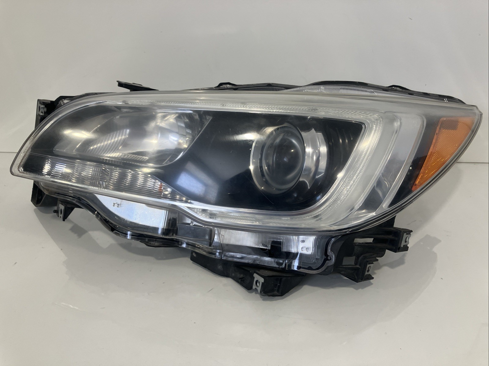 2015 2016 2017 Subaru Outback Legacy Driver Left LH Xenon HID Headlight OEM 2095