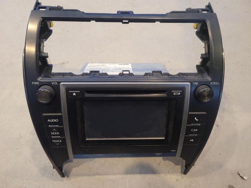 2013-2014 Toyota Camry Radio Receiver Display Screen (57076) 8614006011
