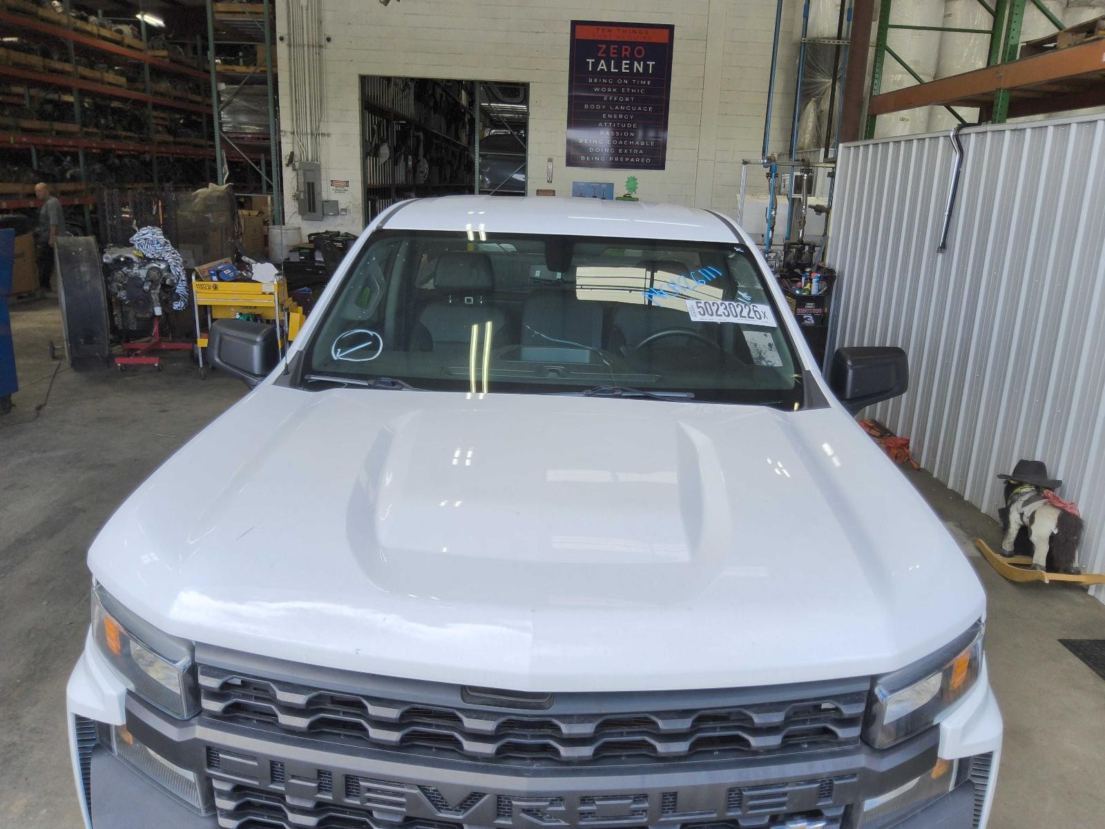 Used Hood fits: 2021 Chevrolet Silverado 1500 pickup classic style VIN W or Y 5t