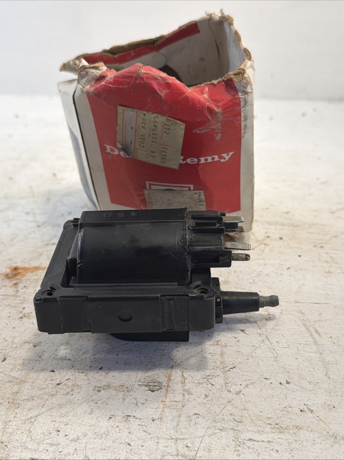 NOS NEW OEM GM 1115455 IGNITION COIL Fits GM 79s-80s Chevy GMC Jeep Pontiac NOS NEW OEM GM 1115455 IGNITION COIL Fits GM 79s-80s Chevy GMC Jeep Pontiac