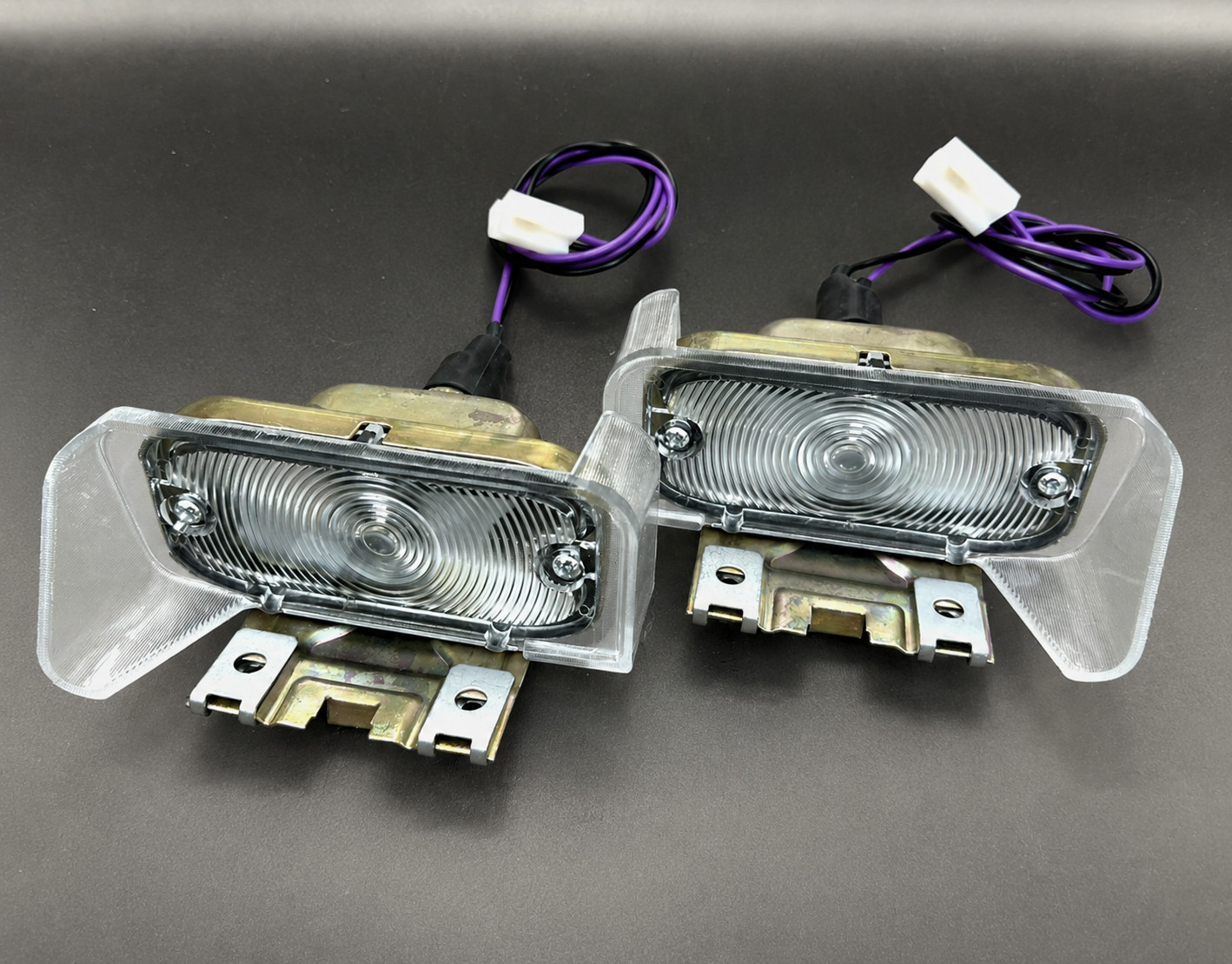 1964-1965 Pontiac GTO 1966-1967 LeMans Tempest Park Lamp Assembly Pair w/ Wiring 1964-1965 Pontiac GTO 1966-1967 LeMans Tempest Park Lamp Assembly Pair w/ Wiring