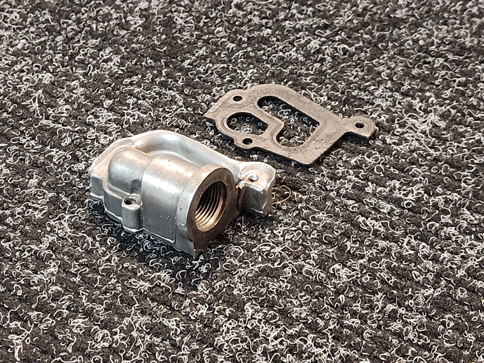 1985-1993 GM TPI LT1 IAC IDLE AIR CONTROL HOUSING COOLANT DELETE