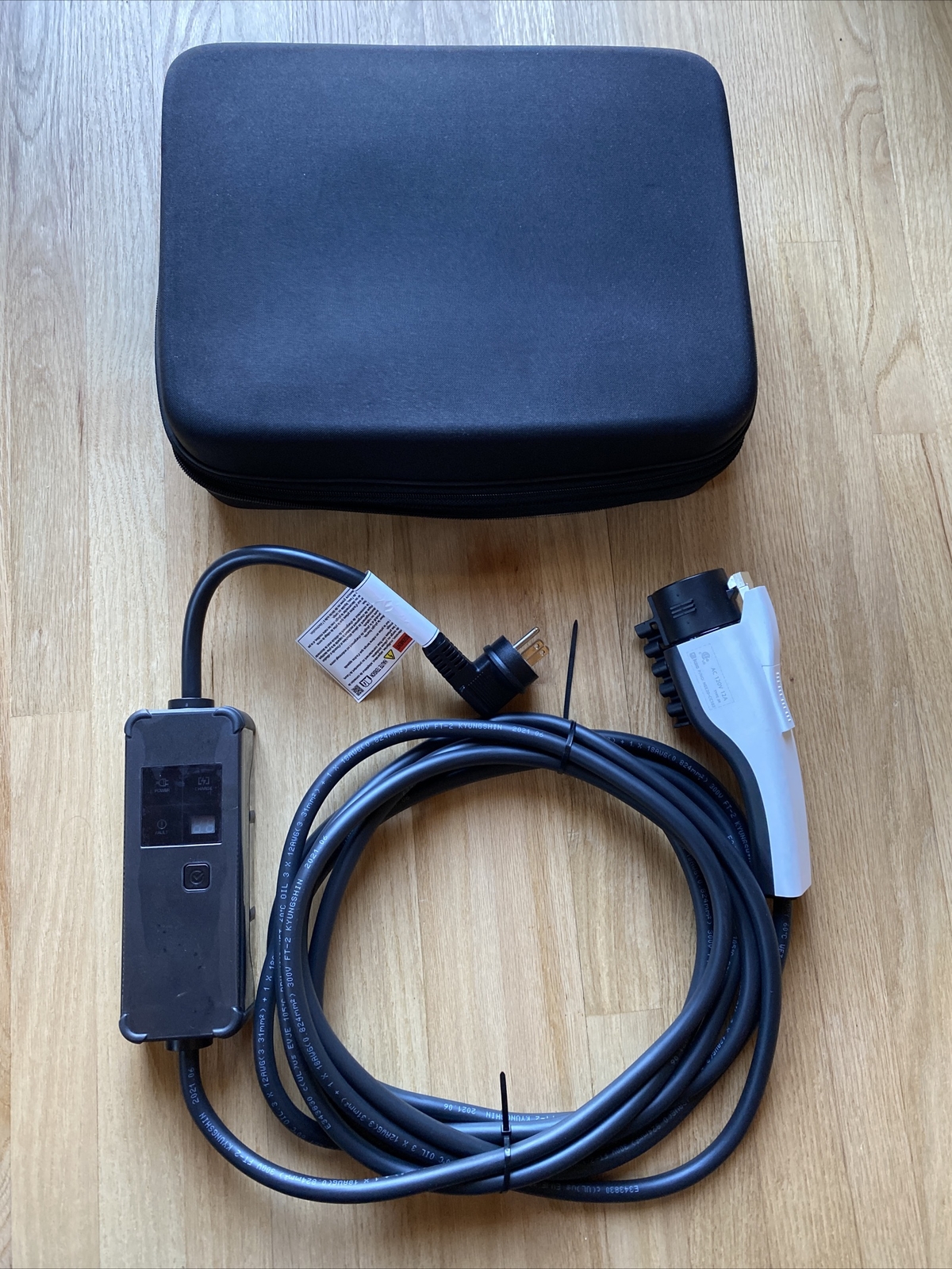 NEW Hyundai/Kia OEM - Ioniq 5, EV6, Kona EV. Niro EV Charger Part# 91686-GI020