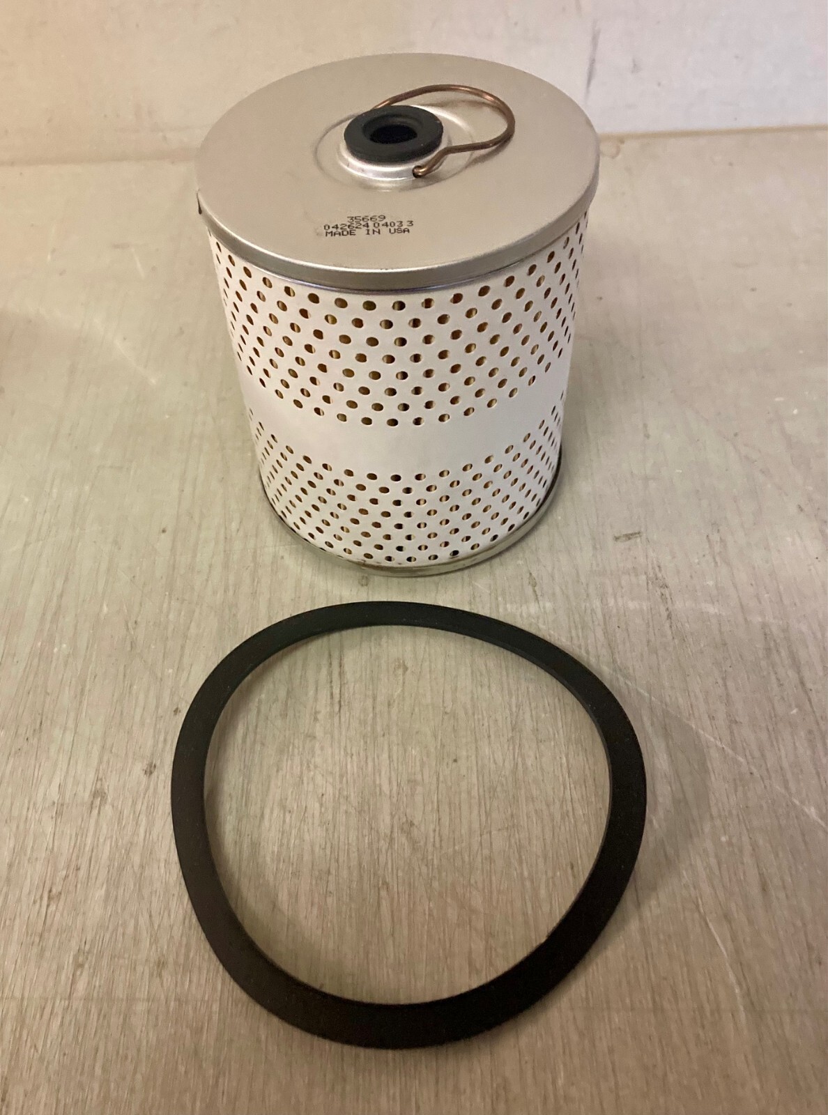 US Luber-Finer P70 Oil Filter fits C4P 51100 1100 V51 LF373 L51 P53 L20051 P109