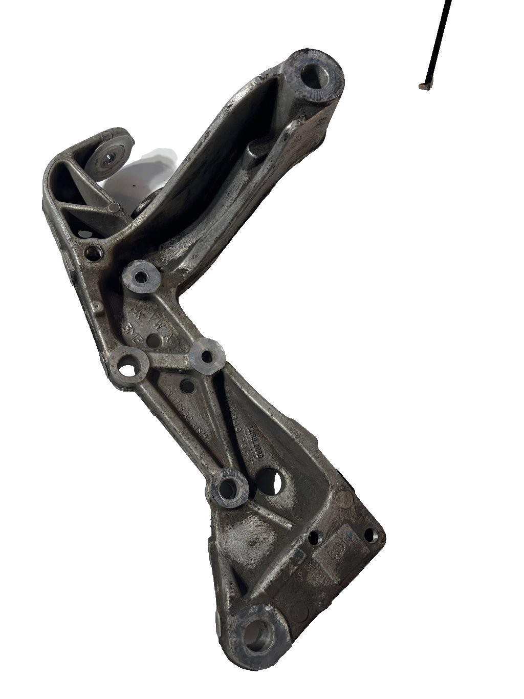 2005 - 2014 VOLKSWAGEN JETTA FRONT RIGHT ENGINE MOUNT BRACKET 1K0199296F OEM 2005 - 2014 VOLKSWAGEN JETTA FRONT RIGHT ENGINE MOUNT BRACKET 1K0199296F OEM