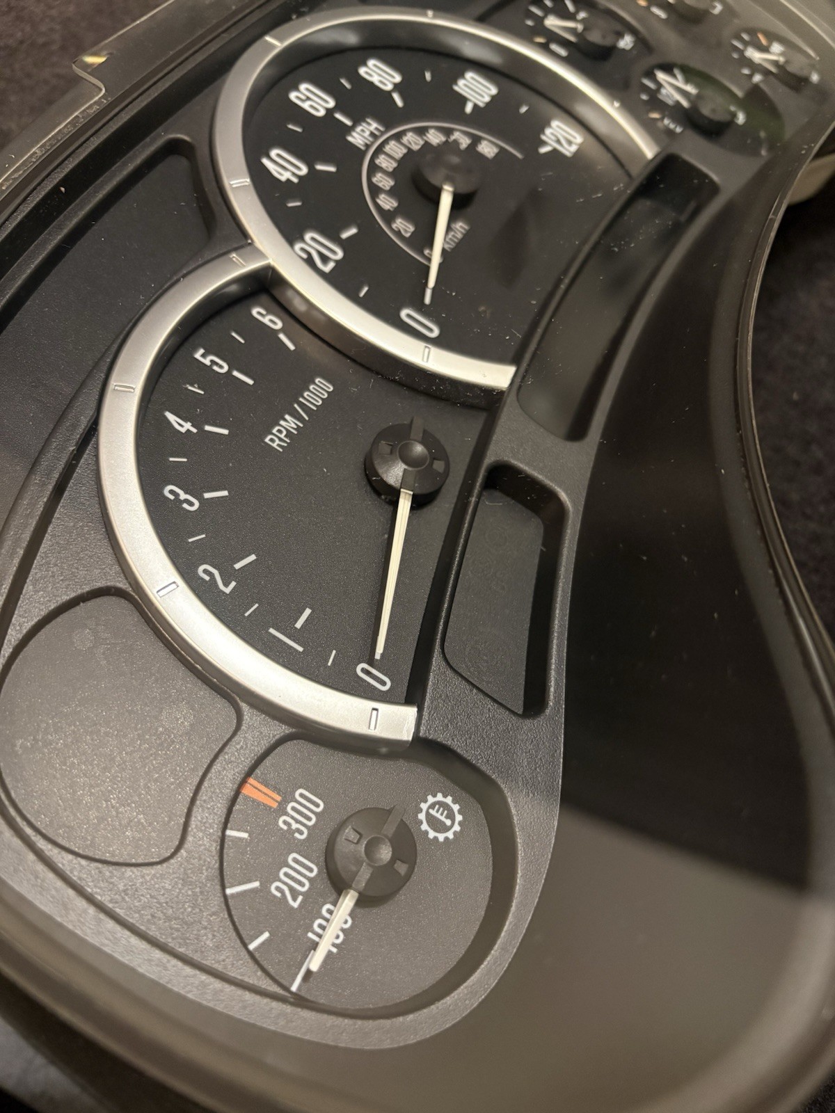2003-2006 Cadillac Escalade Speedometer Instrument Gauge Cluster OEM GM 2003-2006 Cadillac Escalade Speedometer Instrument Gauge Cluster OEM GM