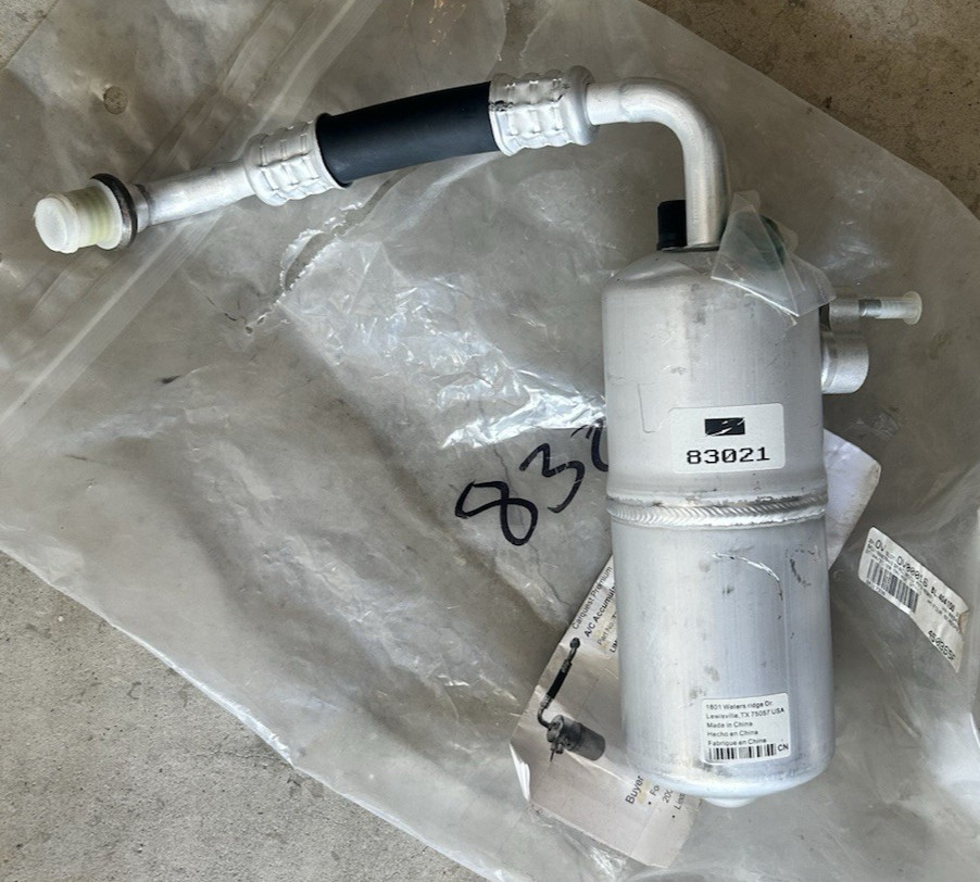 Four Seasons Premium A/C Accumulator with Hose Assembly (Part No. 83021)