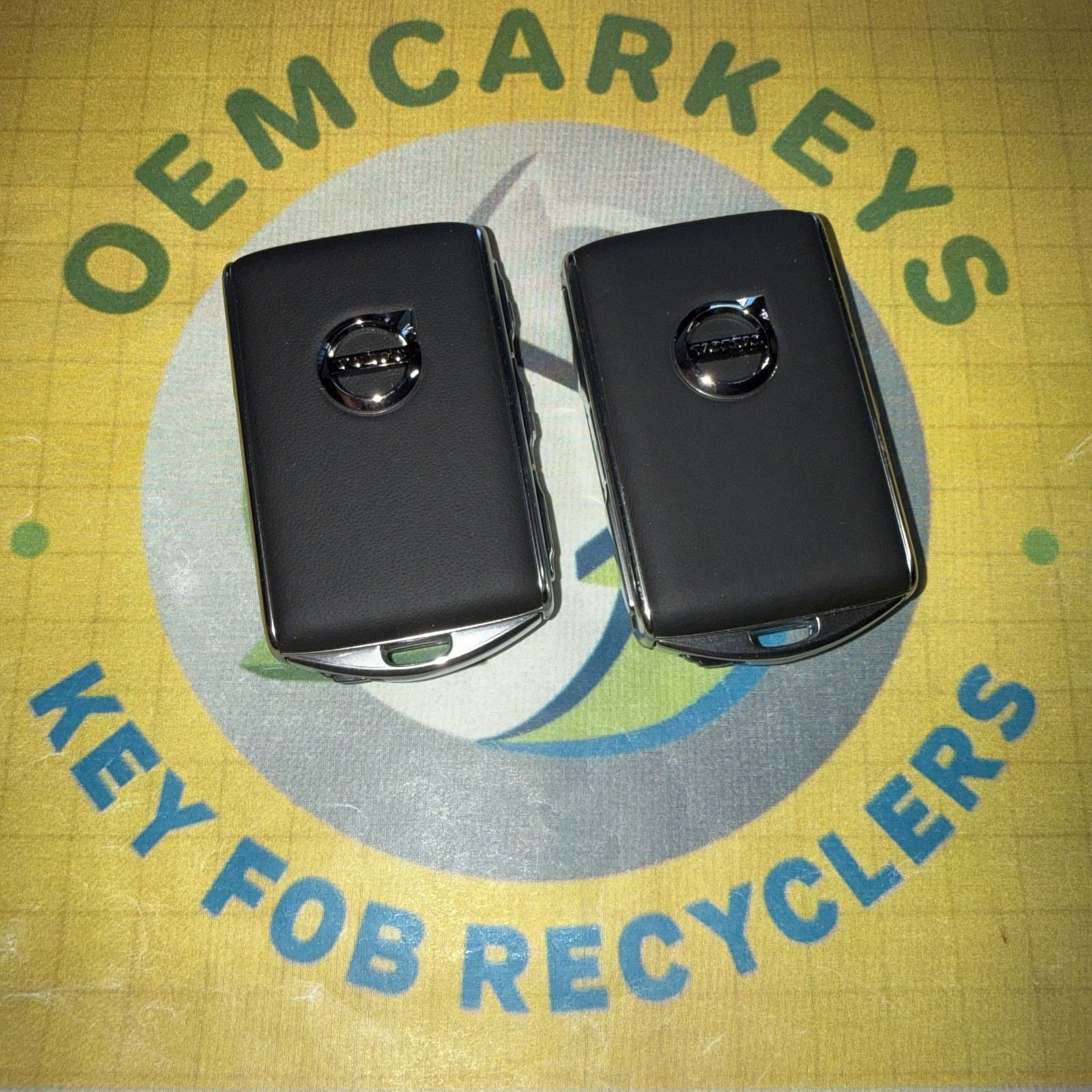 2 MINT BLACK LEATHER OEM 2016-2022 Volvo Smart Key Remote HUF8423 YGOHUF8423
