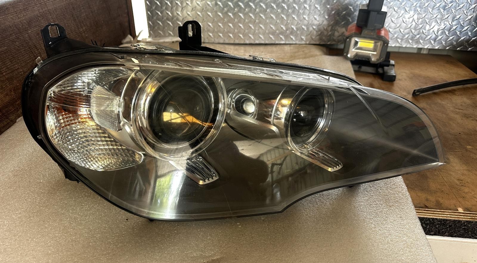 2011 -13 BMW X5 E70 Front Right Side Xenon xenon adaptive headlamps Assembly OEM 2011 -13 BMW X5 E70 Front Right Side Xenon xenon adaptive headlamps Assembly OEM