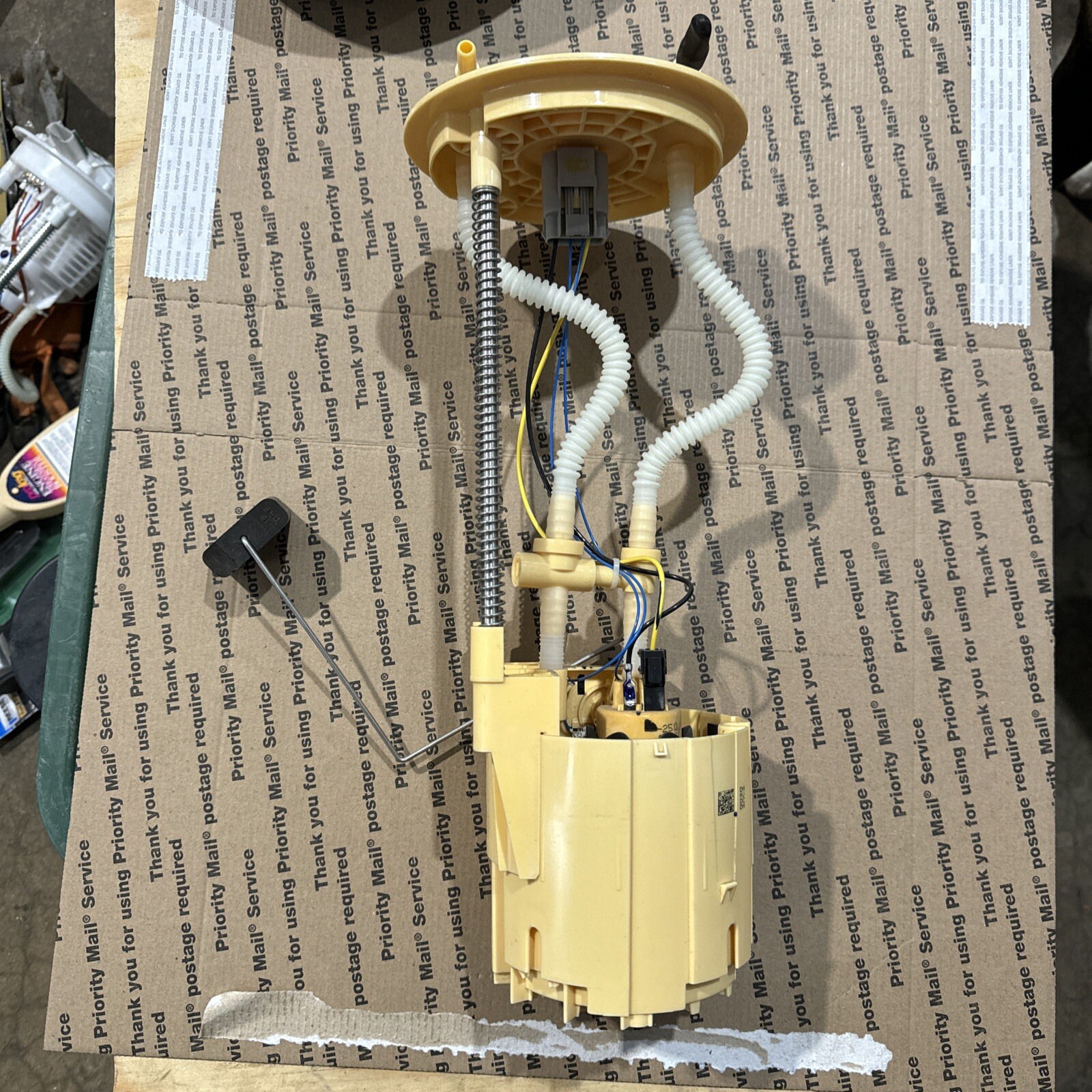 05-07 DODGE RAM OEM MOPAR CUMMINS FUEL TANK MOUNTED FUEL PUMP 52121447AA  176523