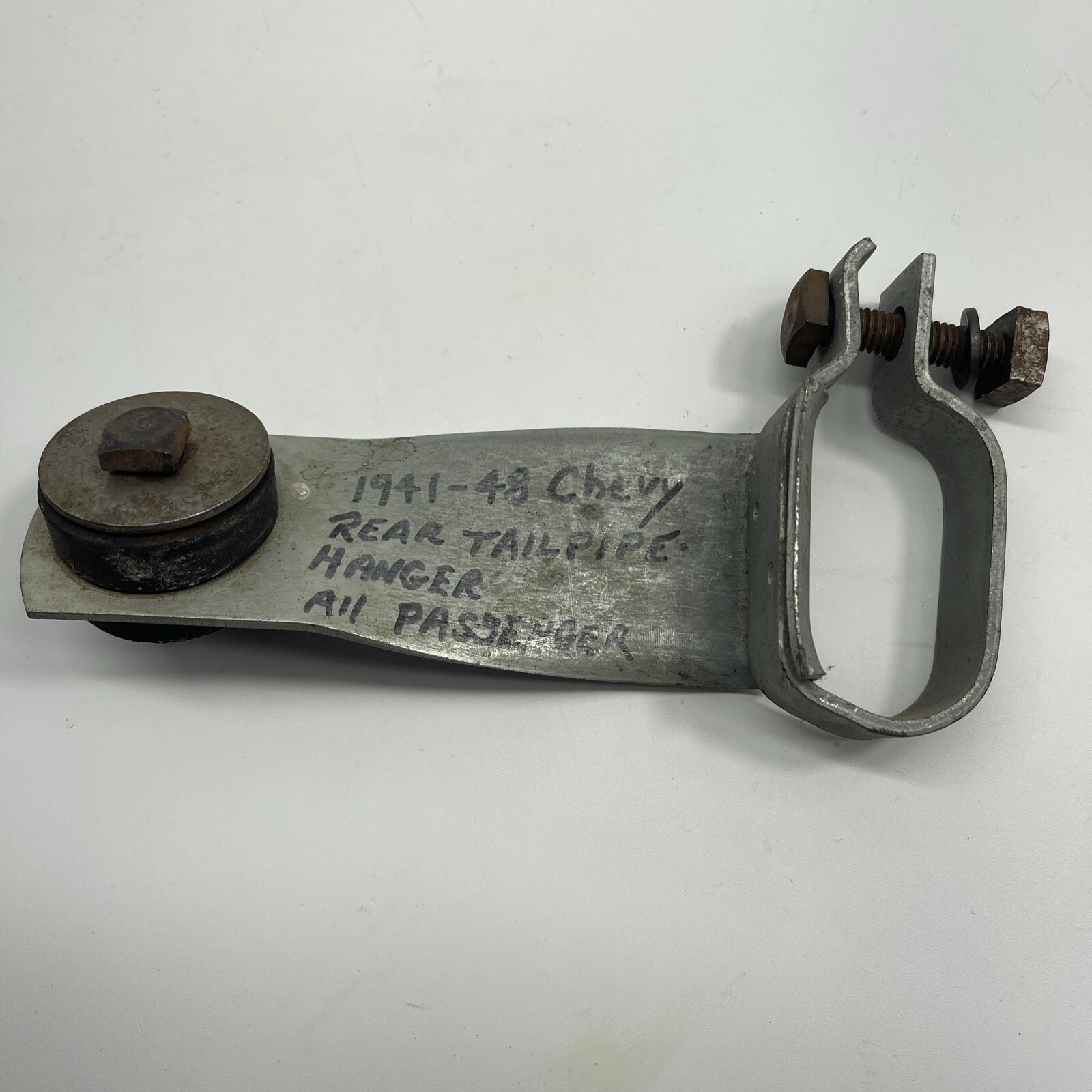 NOS 1941-48 Chevrolet Rear Tailpipe Exhaust Hanger k3 NOS 1941-48 Chevrolet Rear Tailpipe Exhaust Hanger k3