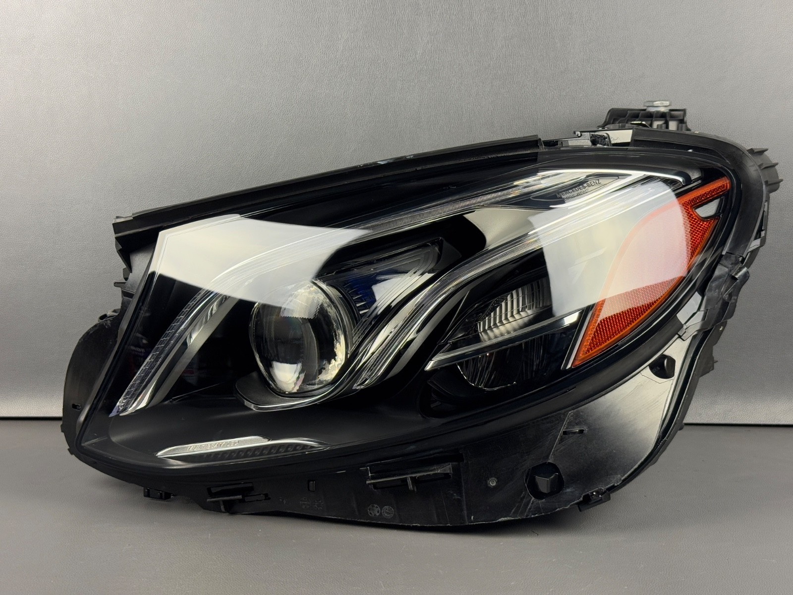 FLAWLESS 2017-2020 MERCEDES E-CLASS W213 LEFT DRIVER LED ADAPTIVE HEADLIGHT OEM